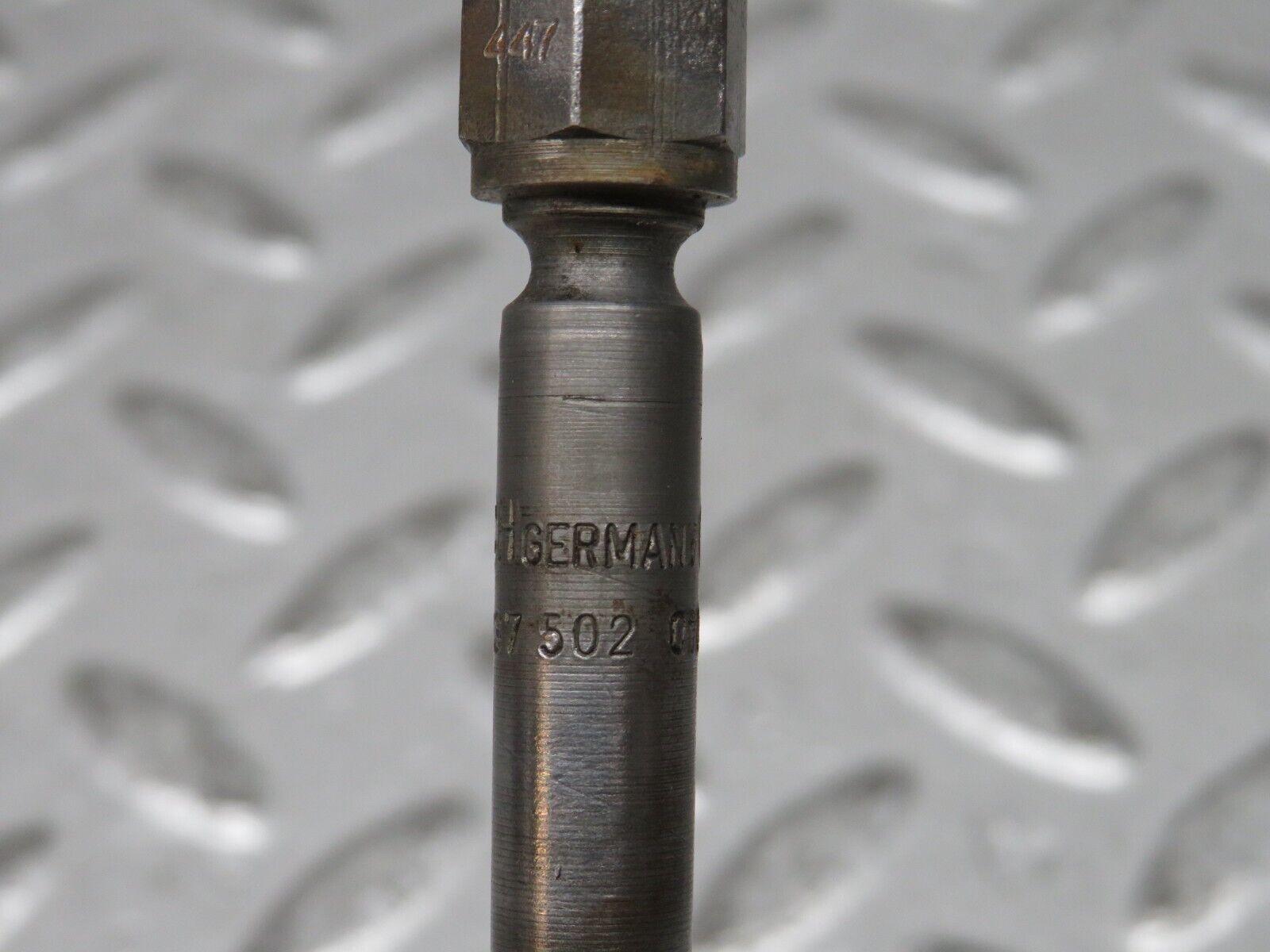 28662 Mercedes-Benz W123 230E Fuel Injector Bosch 0437502010