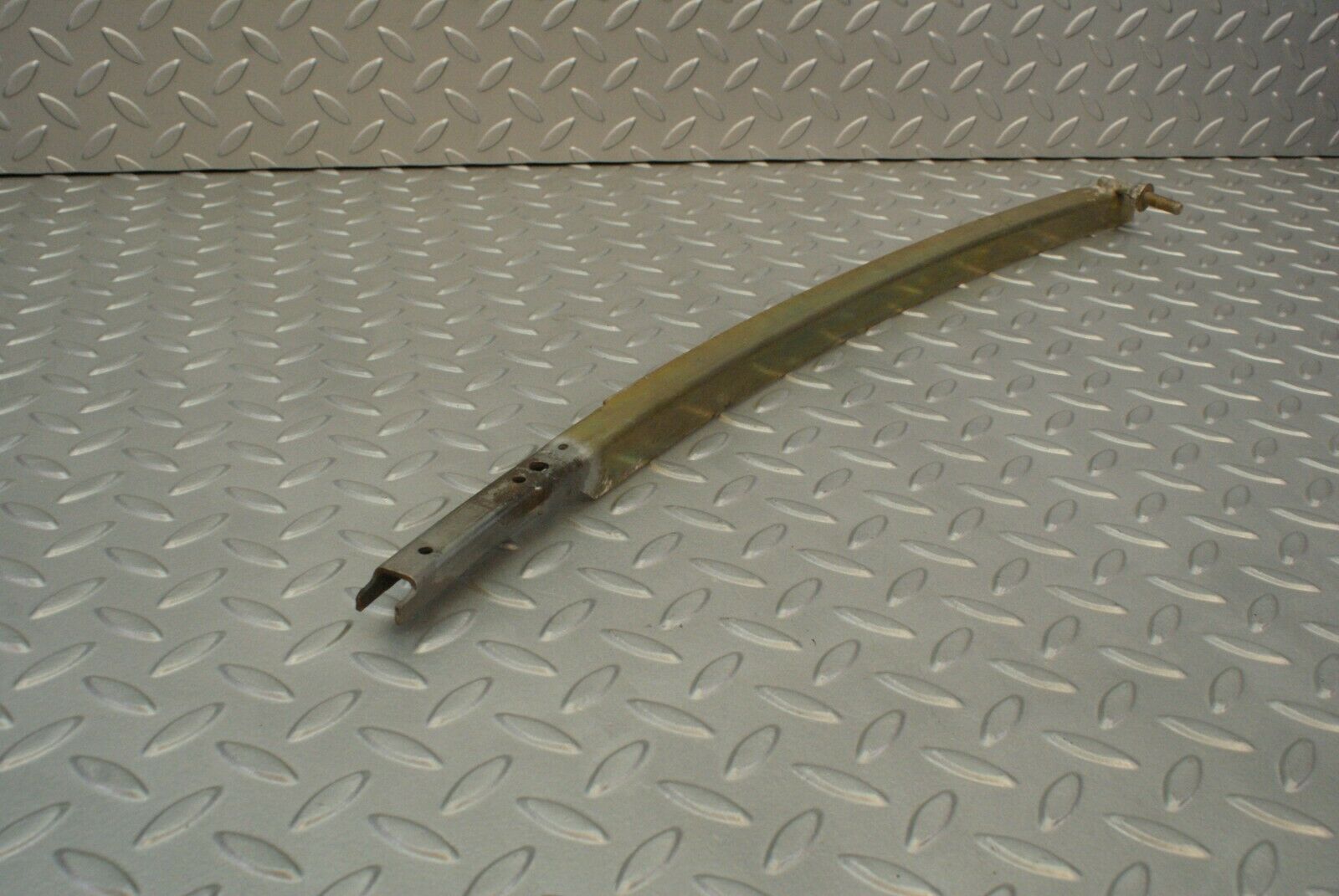 3039 Mercedes-Benz C123 280CE Coupe Front Left Window Guide Rail