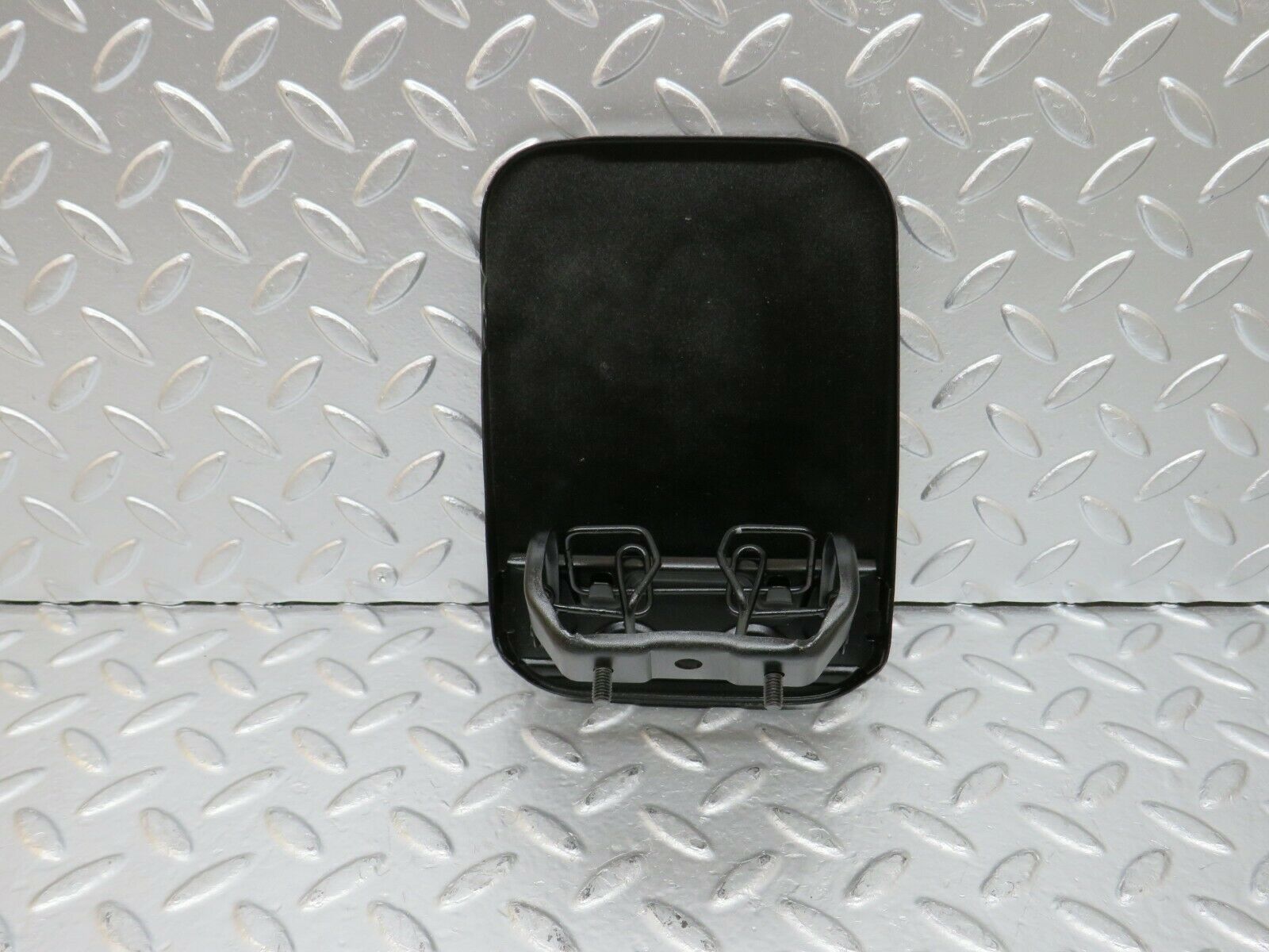 24456 Mercedes-Benz S124 220TE Wagon Fuel Tank Flap Cap