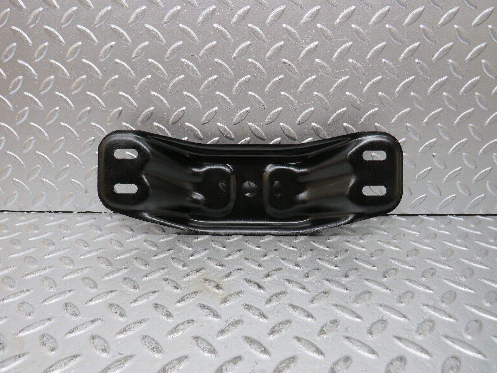 27715 Mercedes-Benz S124 300TE Wagon Gearbox Mount Bracket