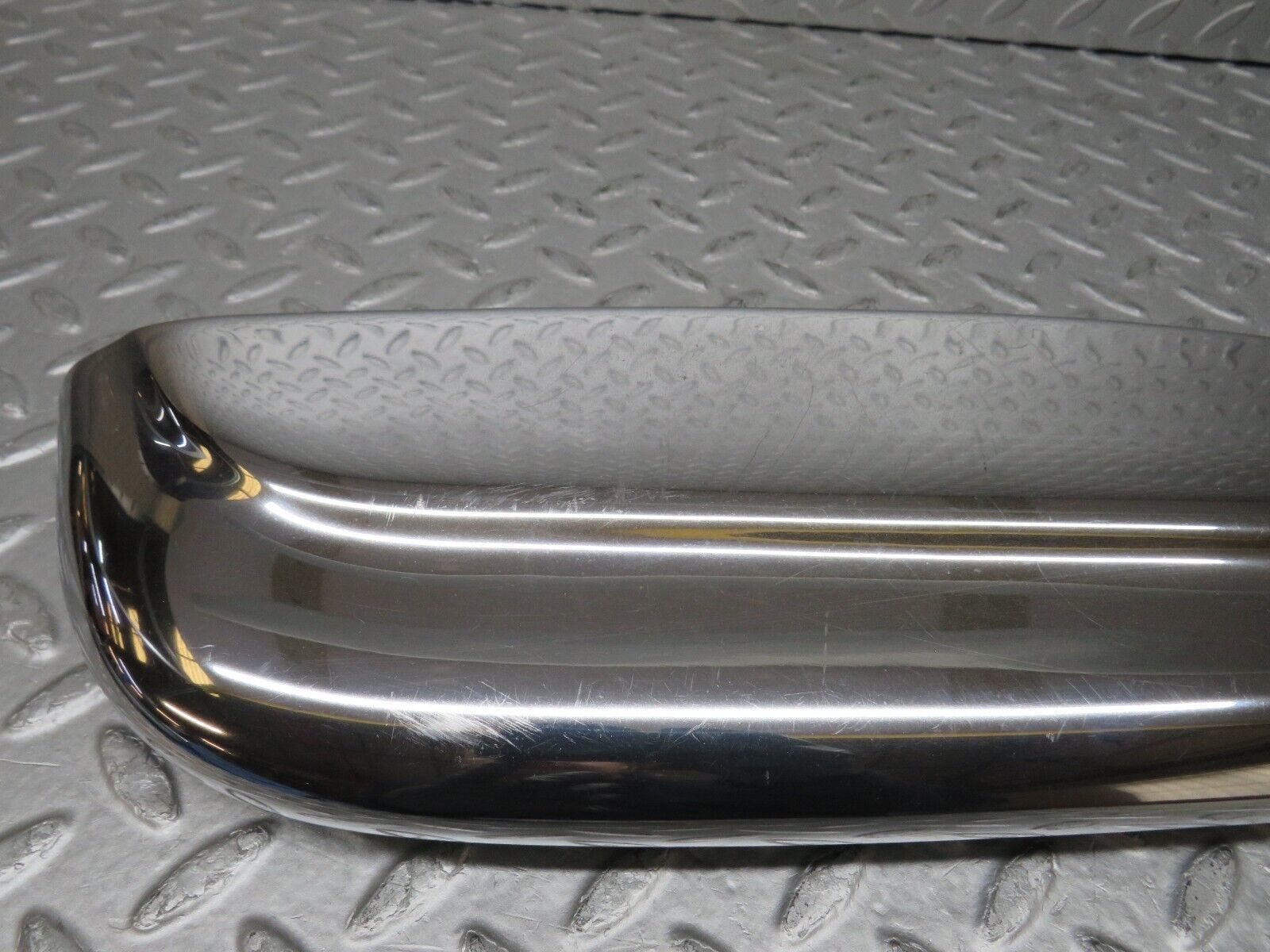 37669 Mercedes-Benz W109 300SEL Front Left Upper Bumper Corner