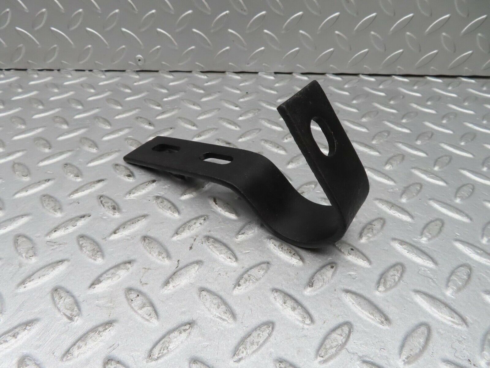 12280 Mercedes-Benz W108 280SE 3.5 Front Bumper Bracket