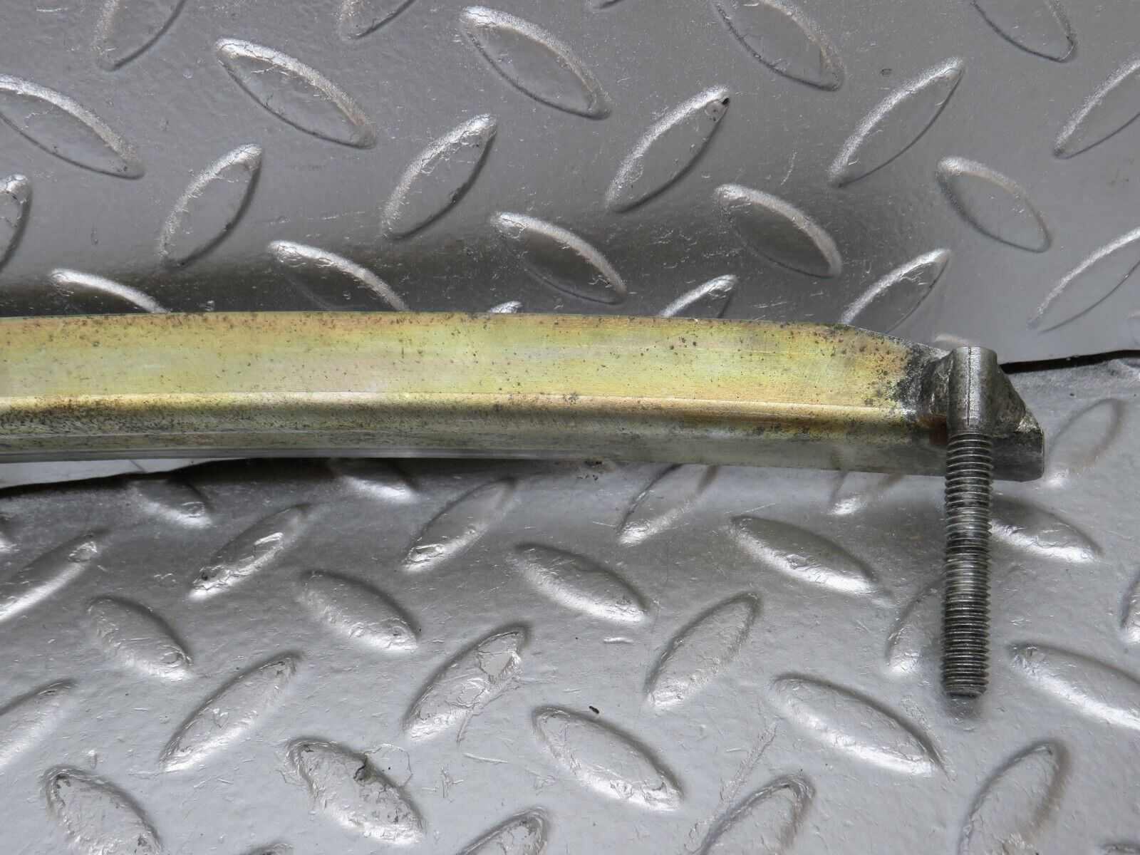 34461 Mercedes-Benz C126 380SEC Front Left Door Window Channel 1267250141