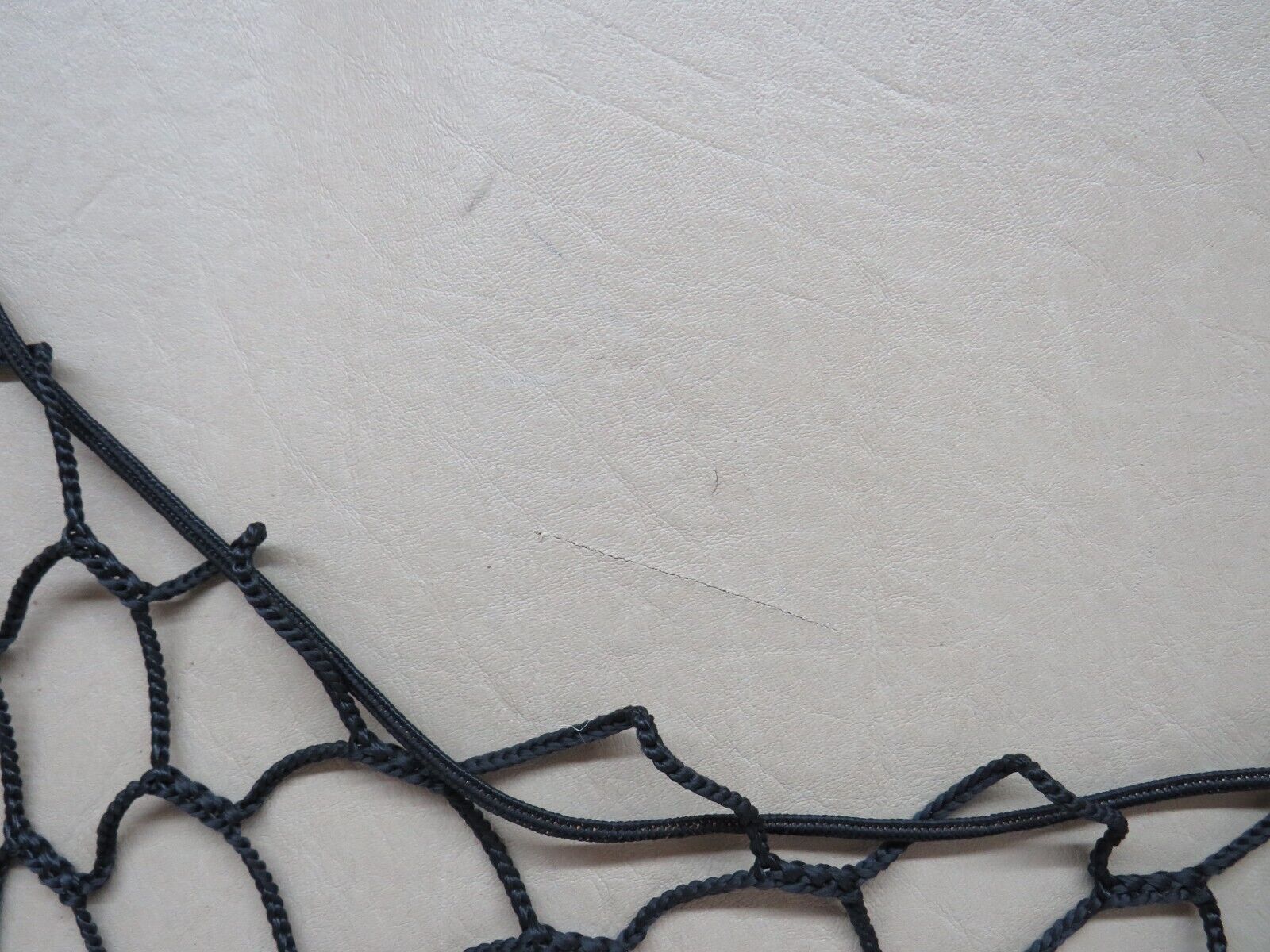 37069 Mercedes-Benz C126 420SEC Coupe Front Left Seat Rear Cover Beige