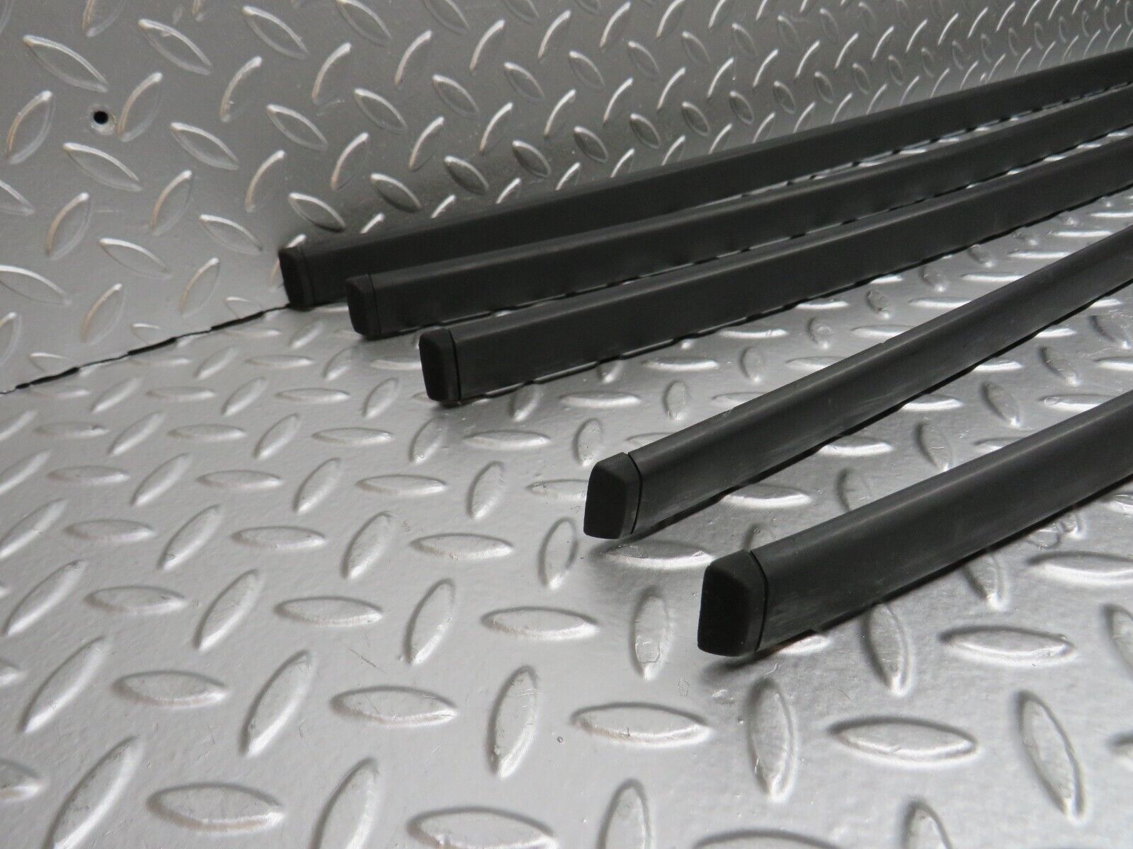 31497 Mercedes-Benz S124 220TE Wagon Roof Cladding Set