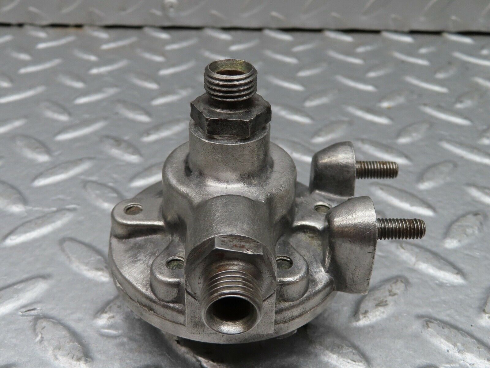 18237 Mercedes-Benz W111 220SE Coupe Fuel Backflow Damper Regulator 1270700268