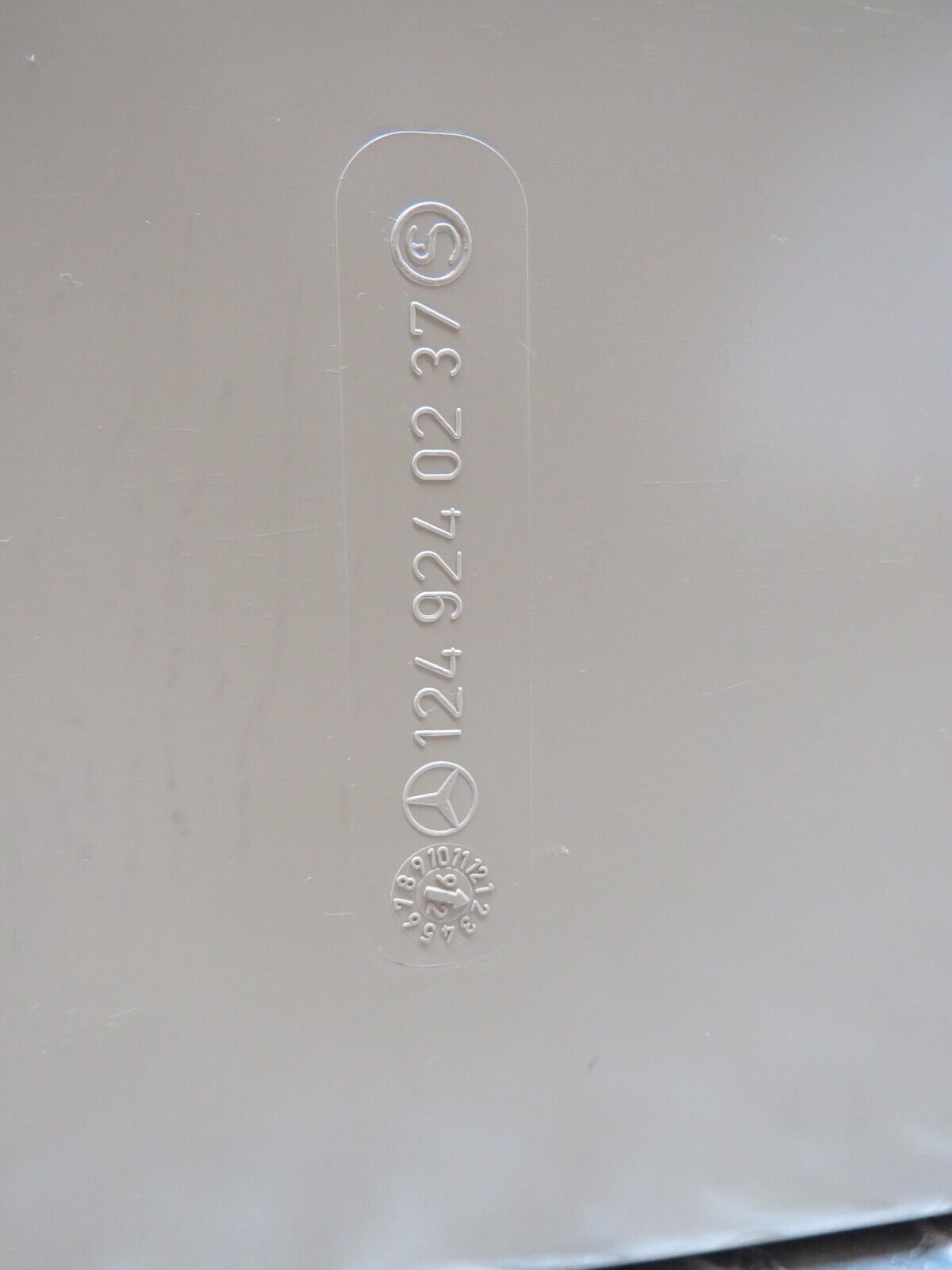 26748 Mercedes-Benz C124 220CE Rear Centre Armrest Beige 1249240237 1249730689