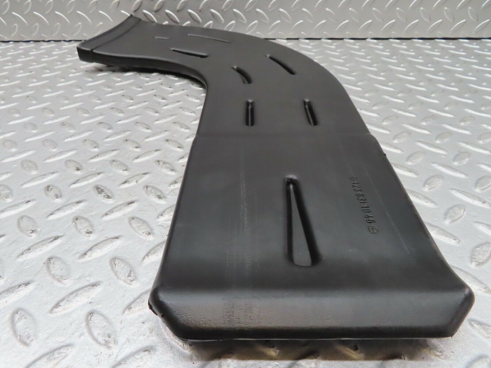 16823 Mercedes-Benz C123 280CE Coupe Heater Air Duct Right Side 1238311046