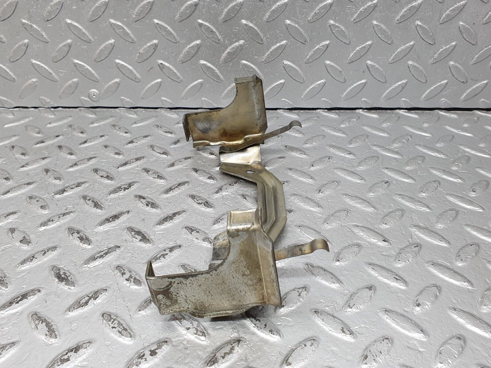 41258 Mercedes-Benz W126 300SE ABS Module Holder Bracket