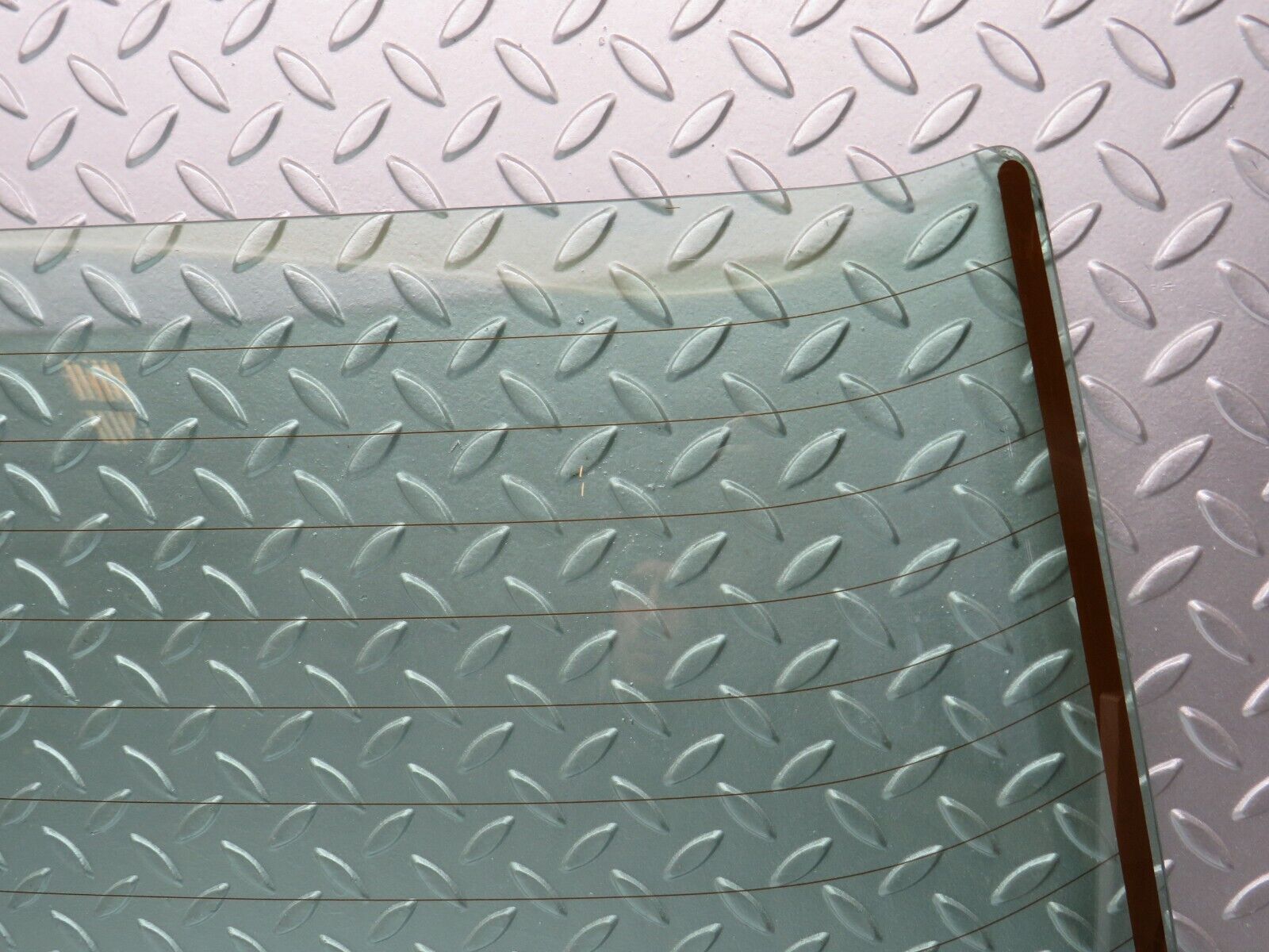 31746 Mercedes-Benz W201 190LE 1.8L Rear Heated Windscreen Glass