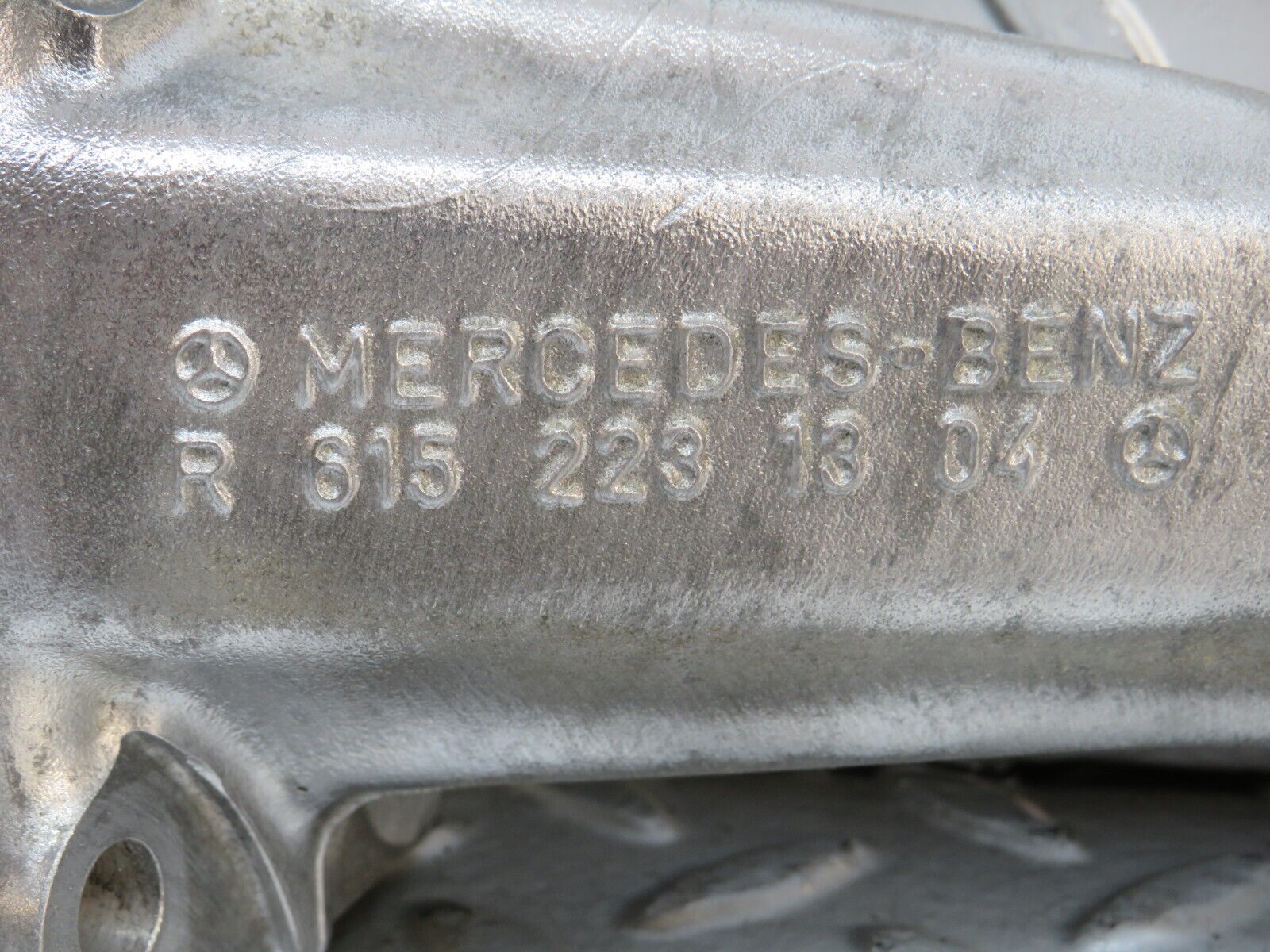 28423 Mercedes-Benz S123 240D Wagon Engine Mount Bracket Left Side 6152231304