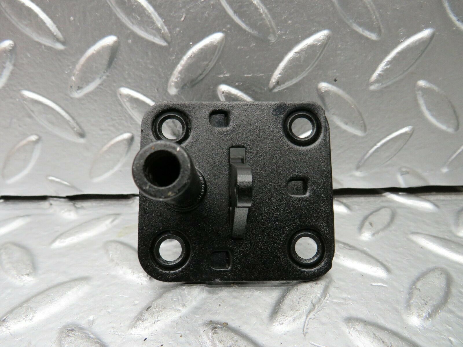 22909 Mercedes-Benz C107 450SLC Coupe Bonnet Lock Catch