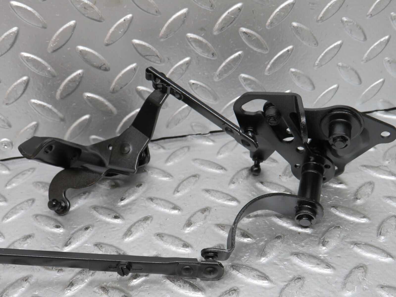 28081 Mercedes-Benz W123 280E Accelerator Pedal With Linkage