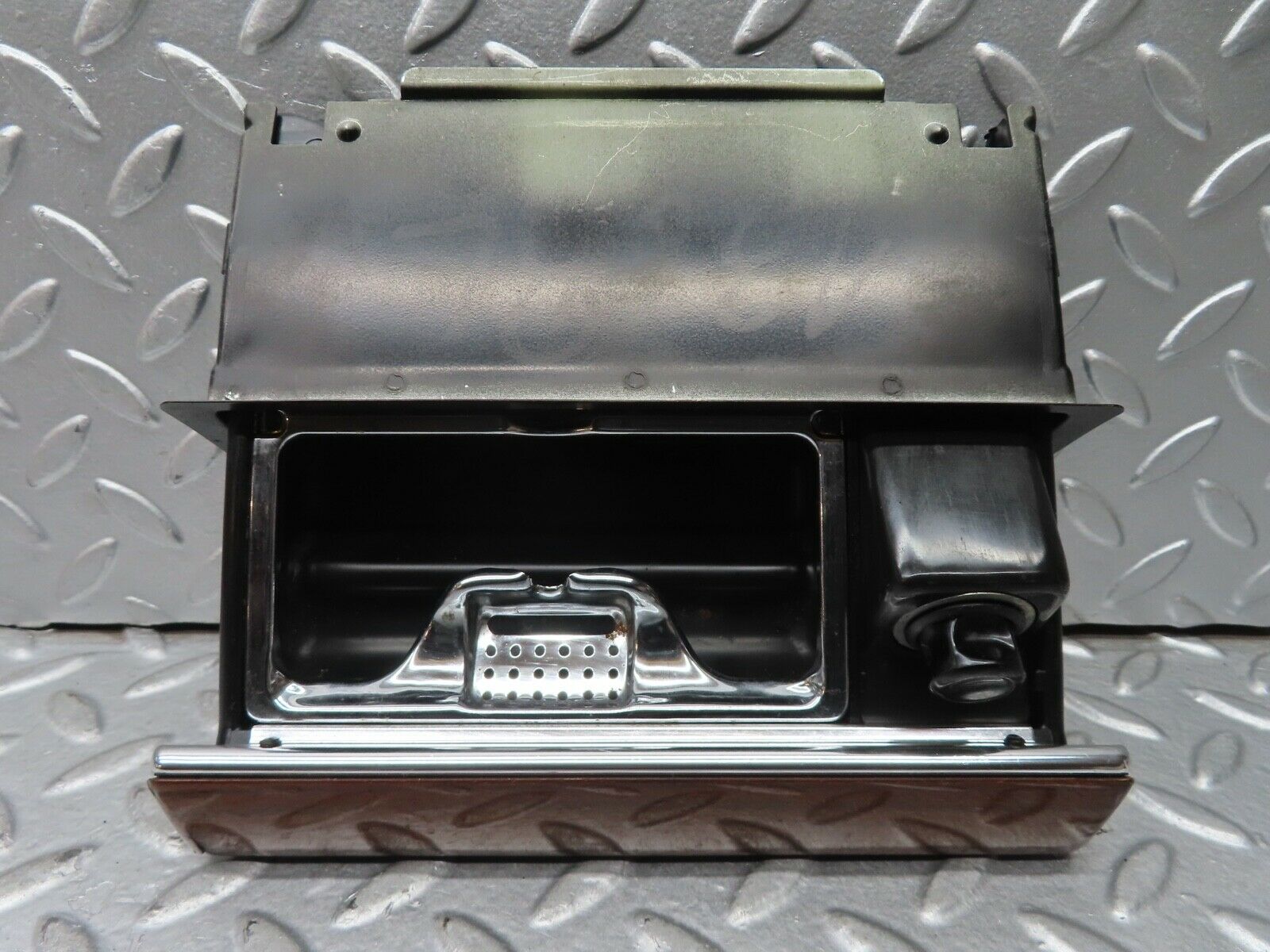 21672 Mercedes-Benz W126 300SE Centre Console Ashtray Wood Finish