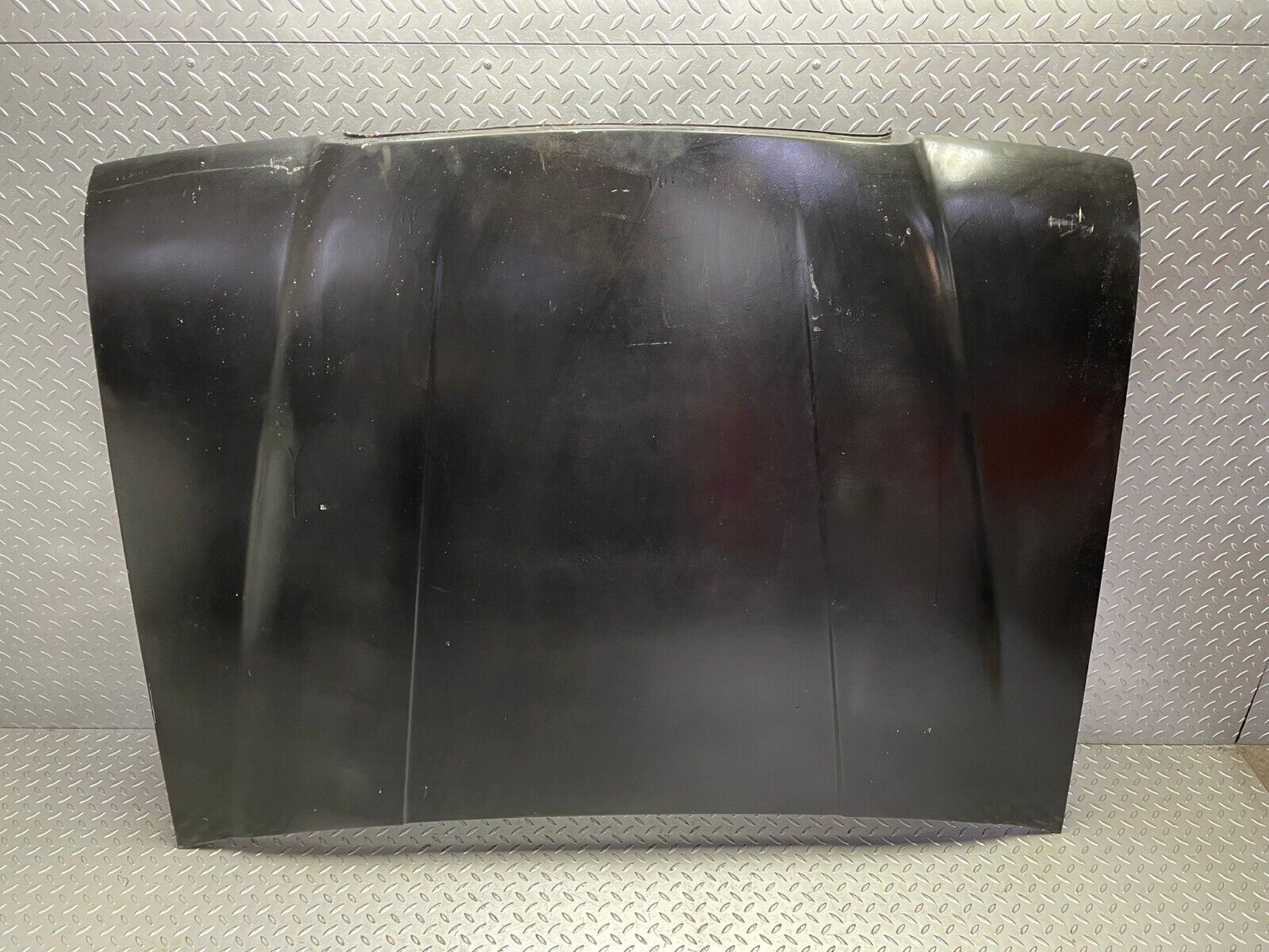 0169 Mercedes-Benz W116 350SE Bonnet