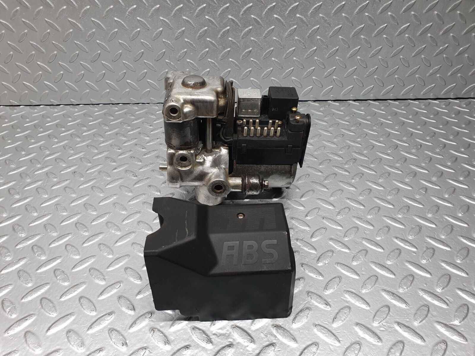 41158 Mercedes-Benz W126 300SE ABS Brake Pump Bosch 0265200043 0332002171 0015426719