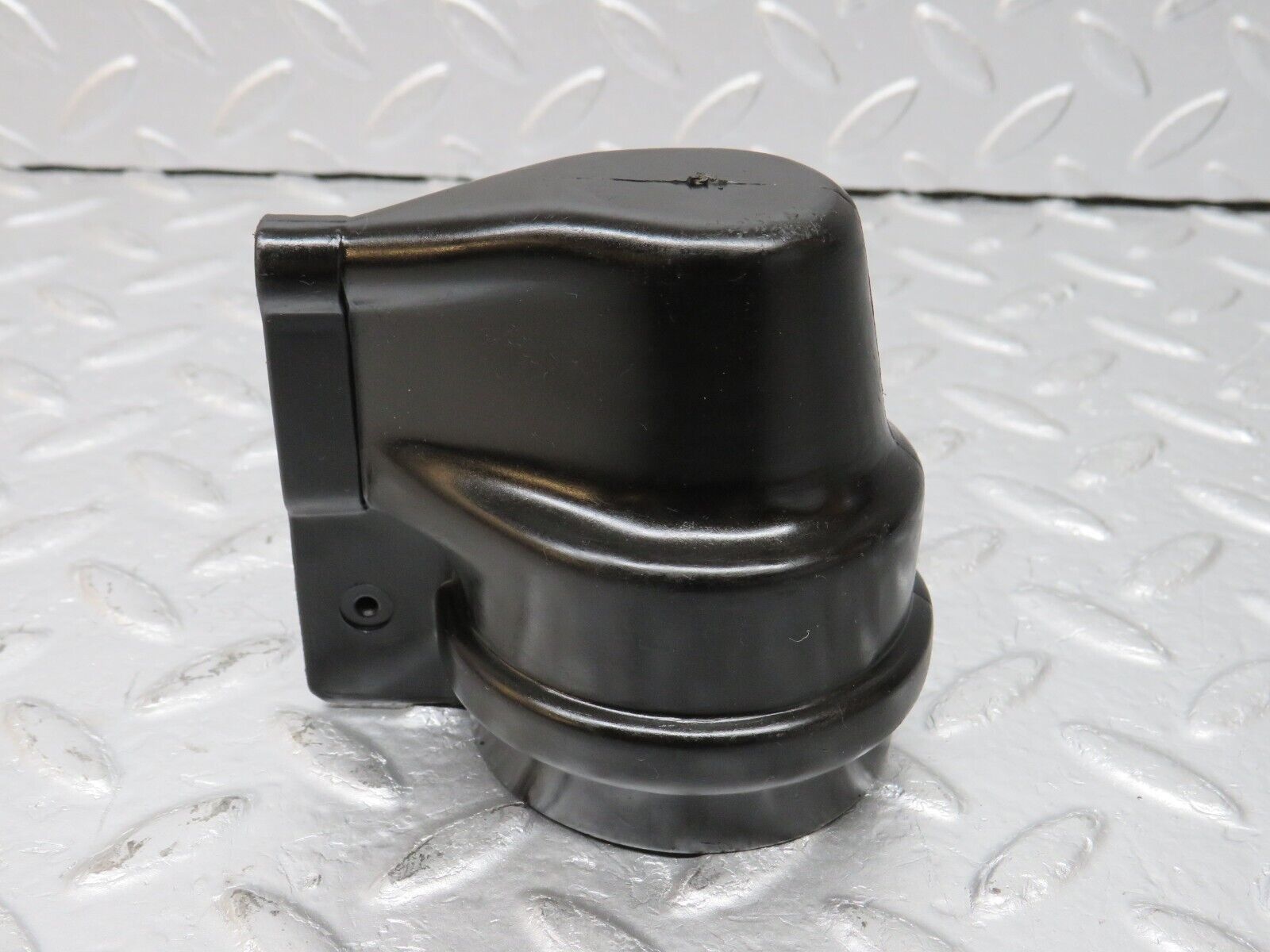 33622 Mercedes-Benz W201 190E 2.0L Ignition Coil Protective Cap 0001581785