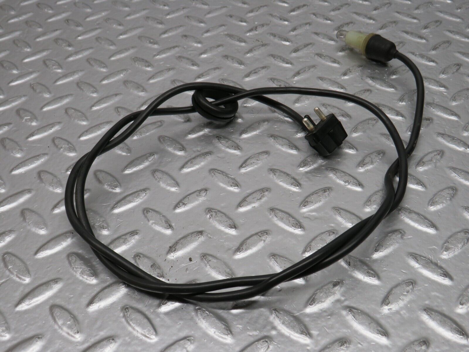 31519 Mercedes-Benz S124 220TE Front Wing Indicator Cable Wire 1249971881