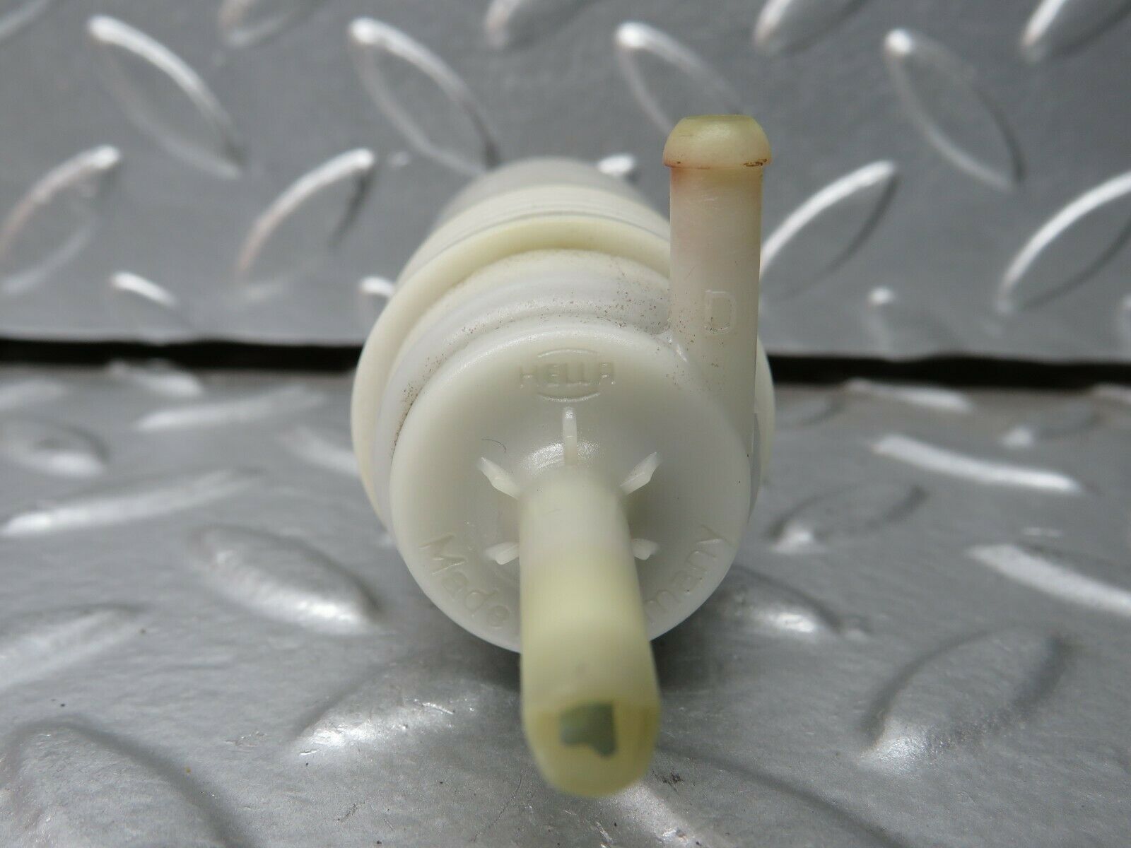 24302 Mercedes-Benz S124 220TE Wagon Windscreen Washer Pump Hella 1240690421