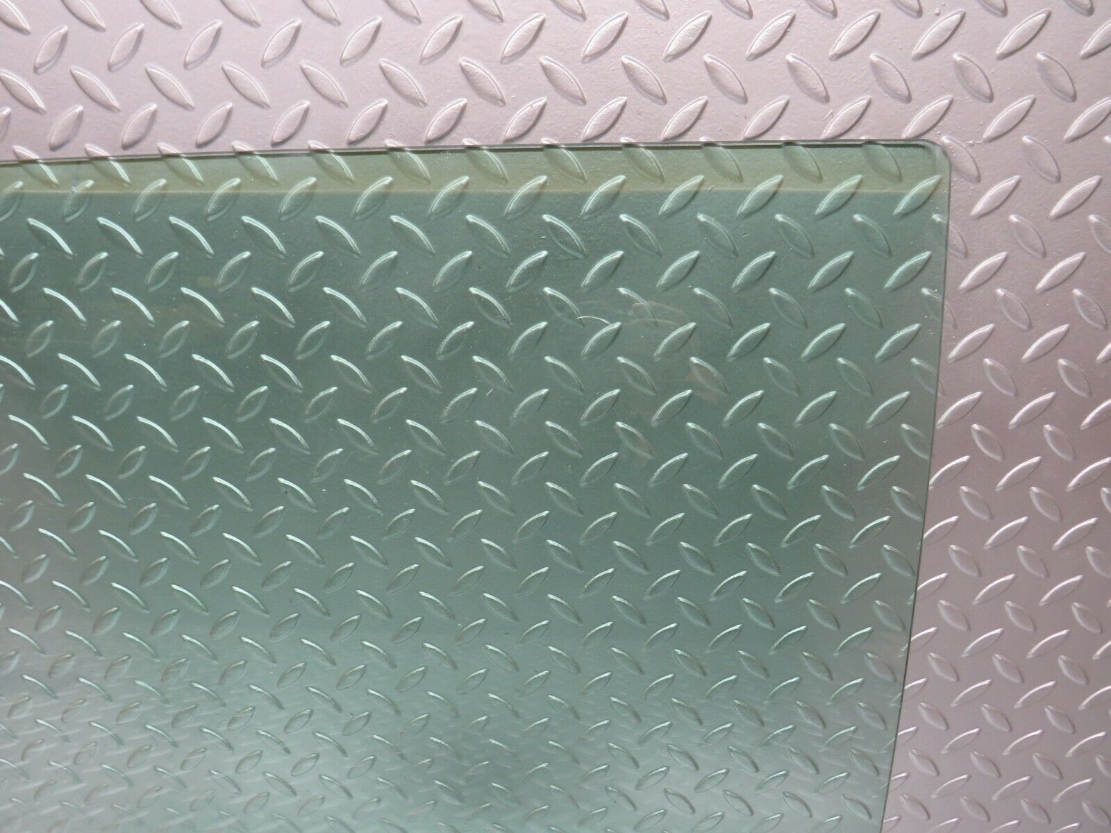 24441 Mercedes-Benz S124 220TE Wagon Rear Left Door Window Glass