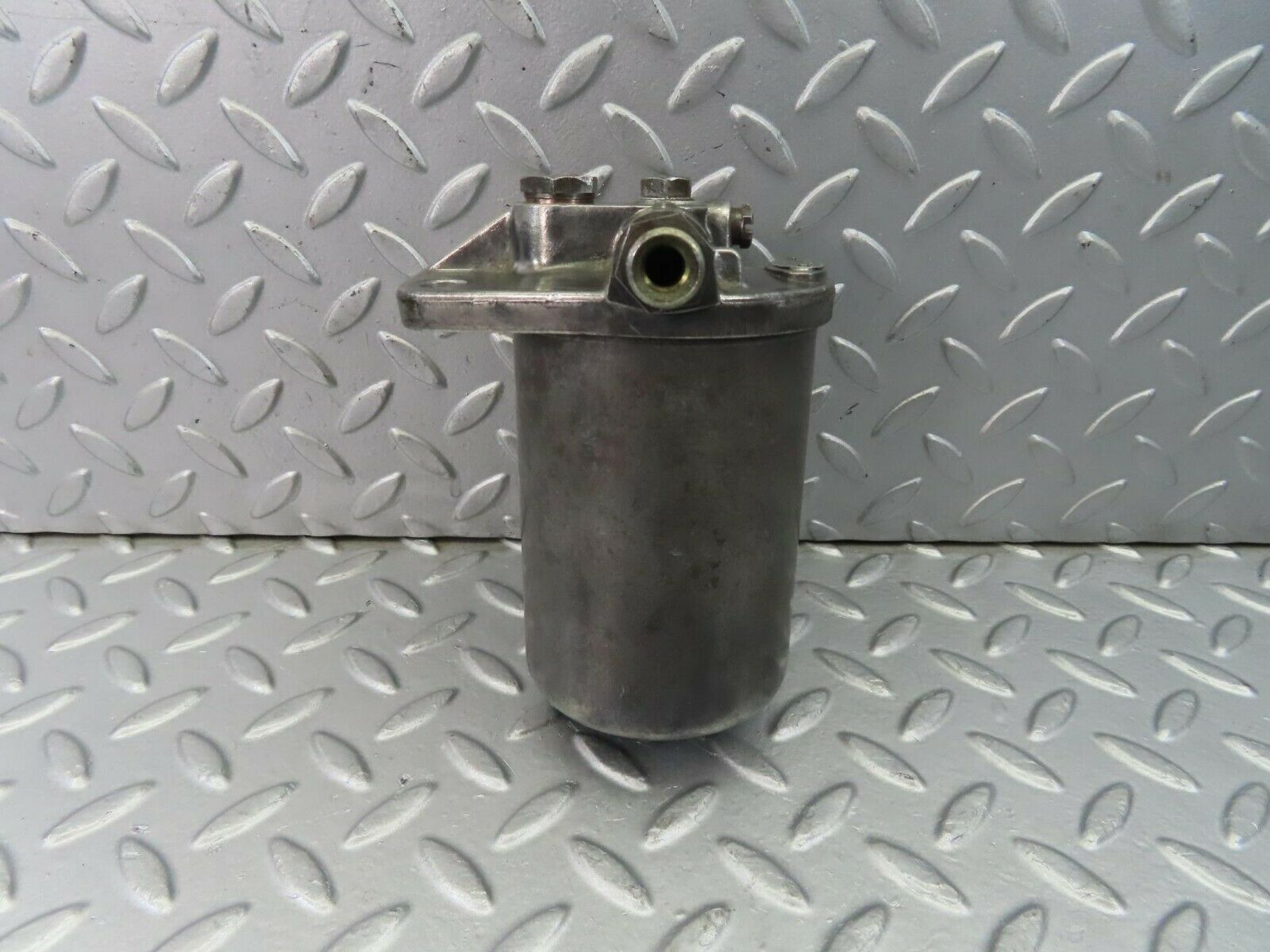 8916 Mercedes-Benz W108 Fuel Filter Housing Bosch 0450108003