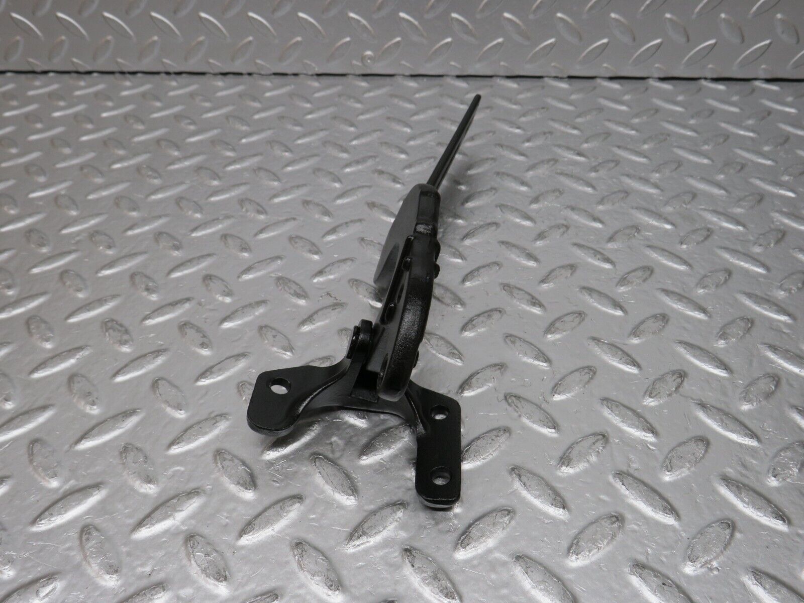 31438 Mercedes-Benz S124 220TE Trunk Lid Hinge Right Side 1247430451 124743022