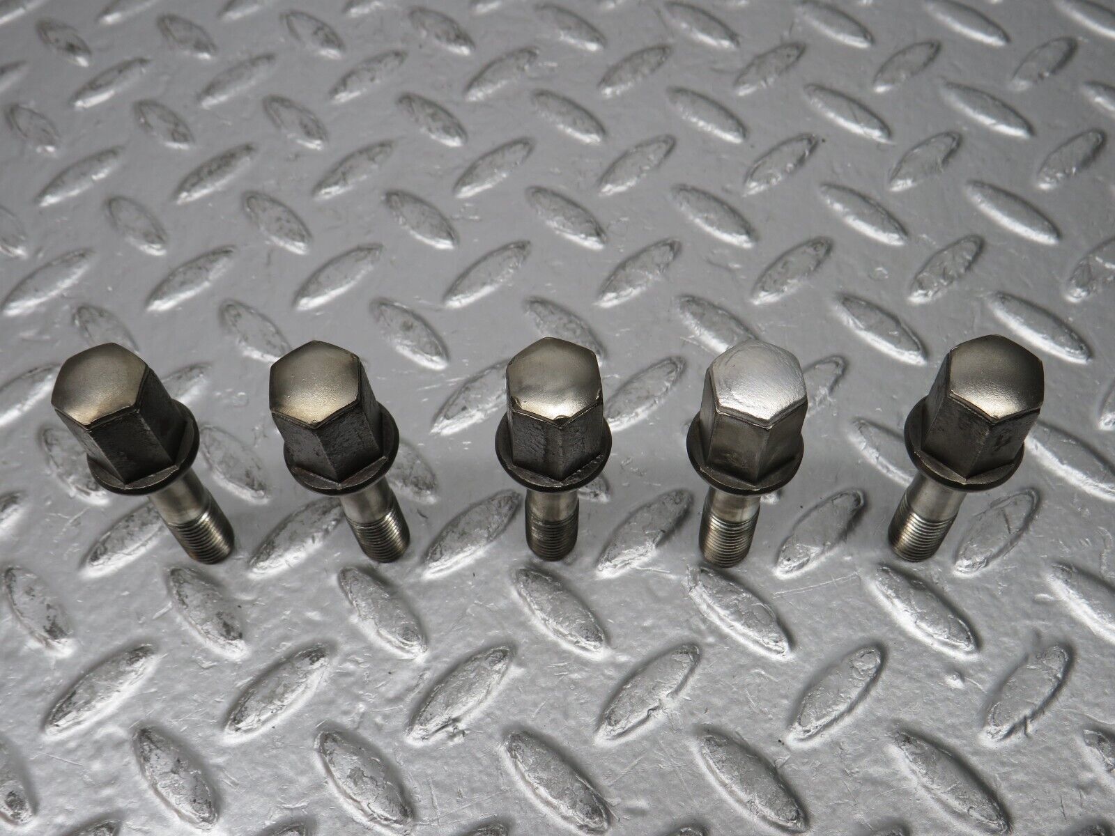 30530 Mercedes-Benz 5x Alloy Wheel Lug Bolt M12x1.5