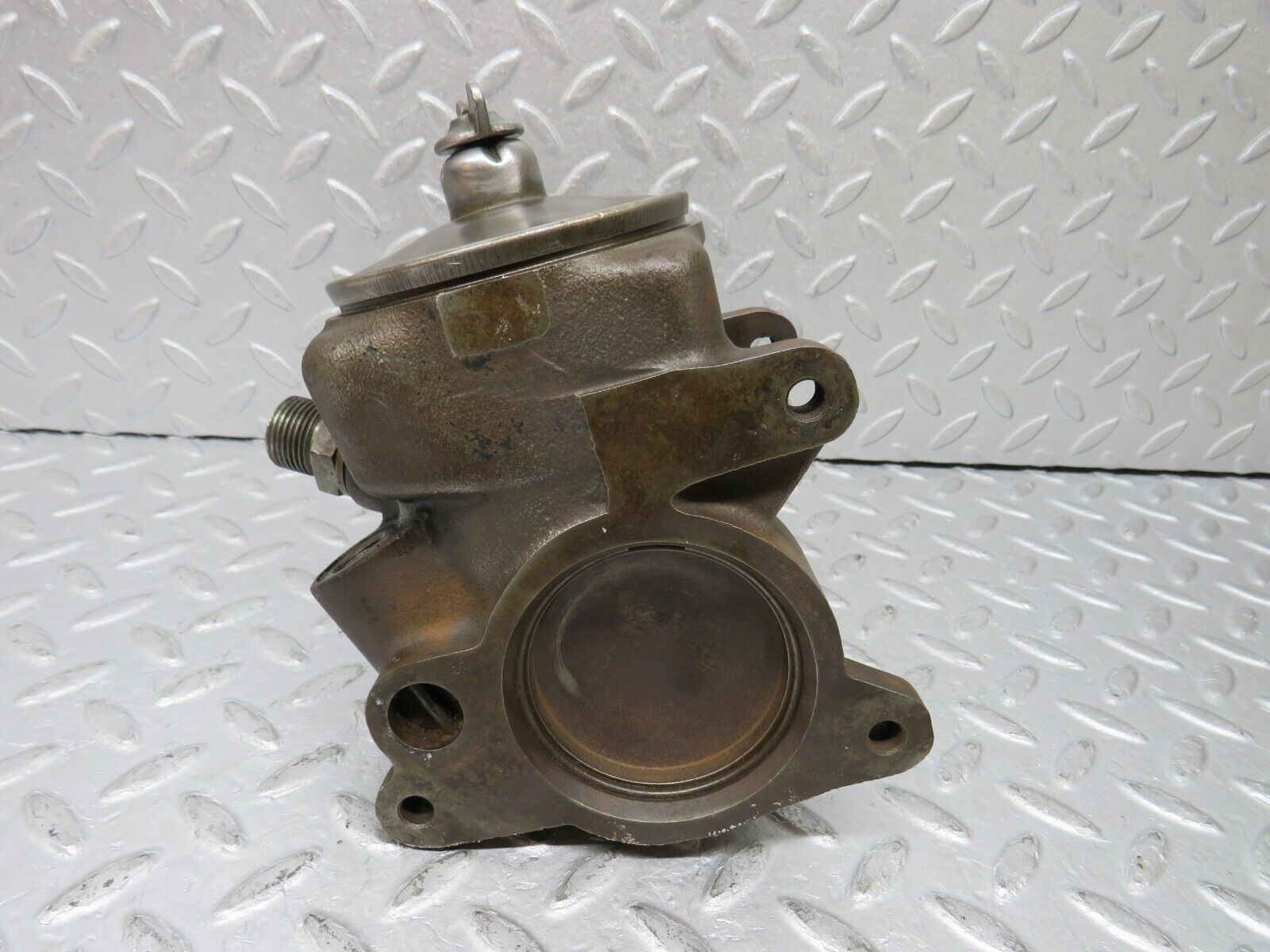 35923 Mercedes-Benz 240D OM616.912 Power Steering Pump