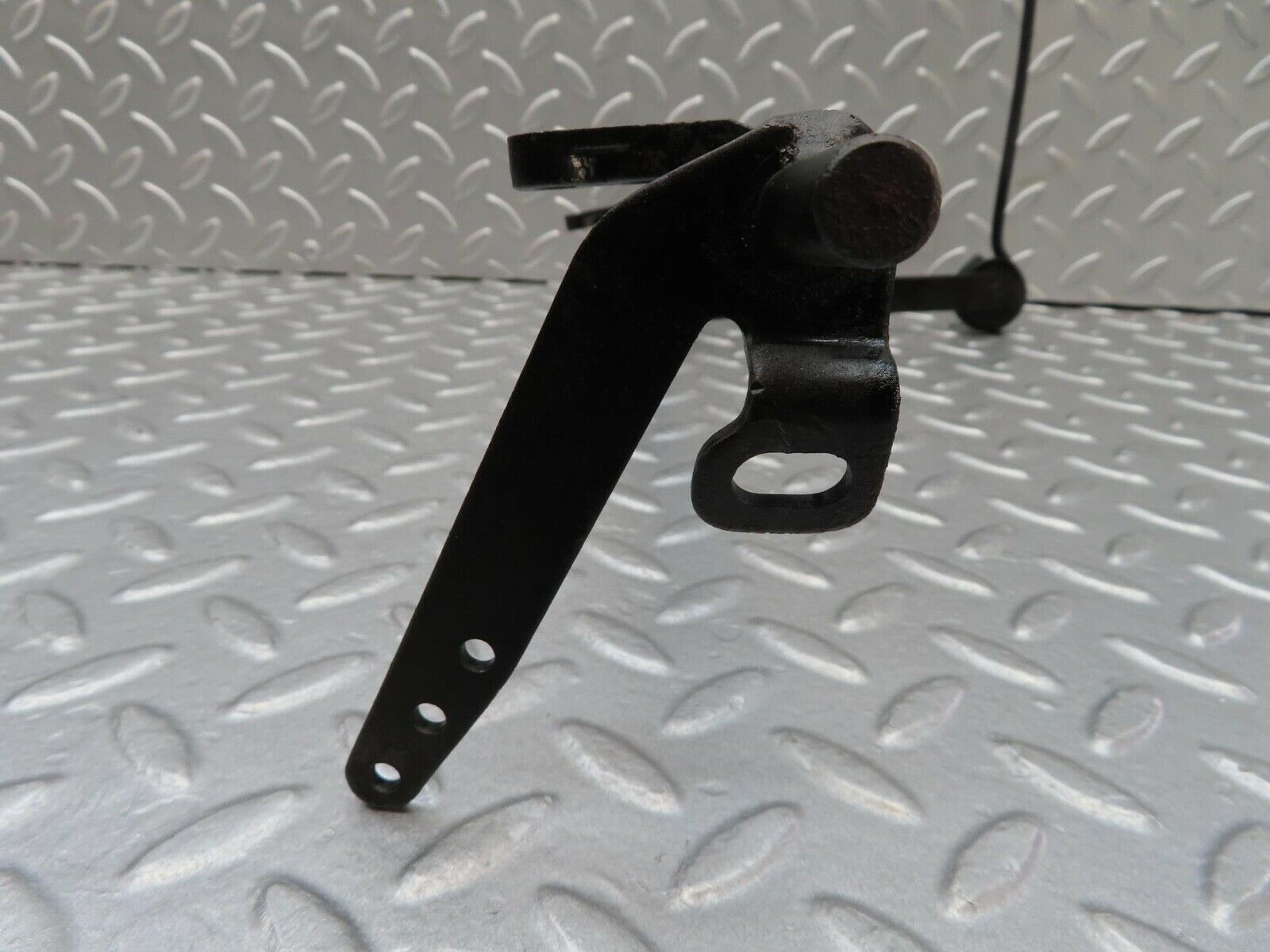 12754 Mercedes-Benz W111 220SE Accelerator Pedal Linkage