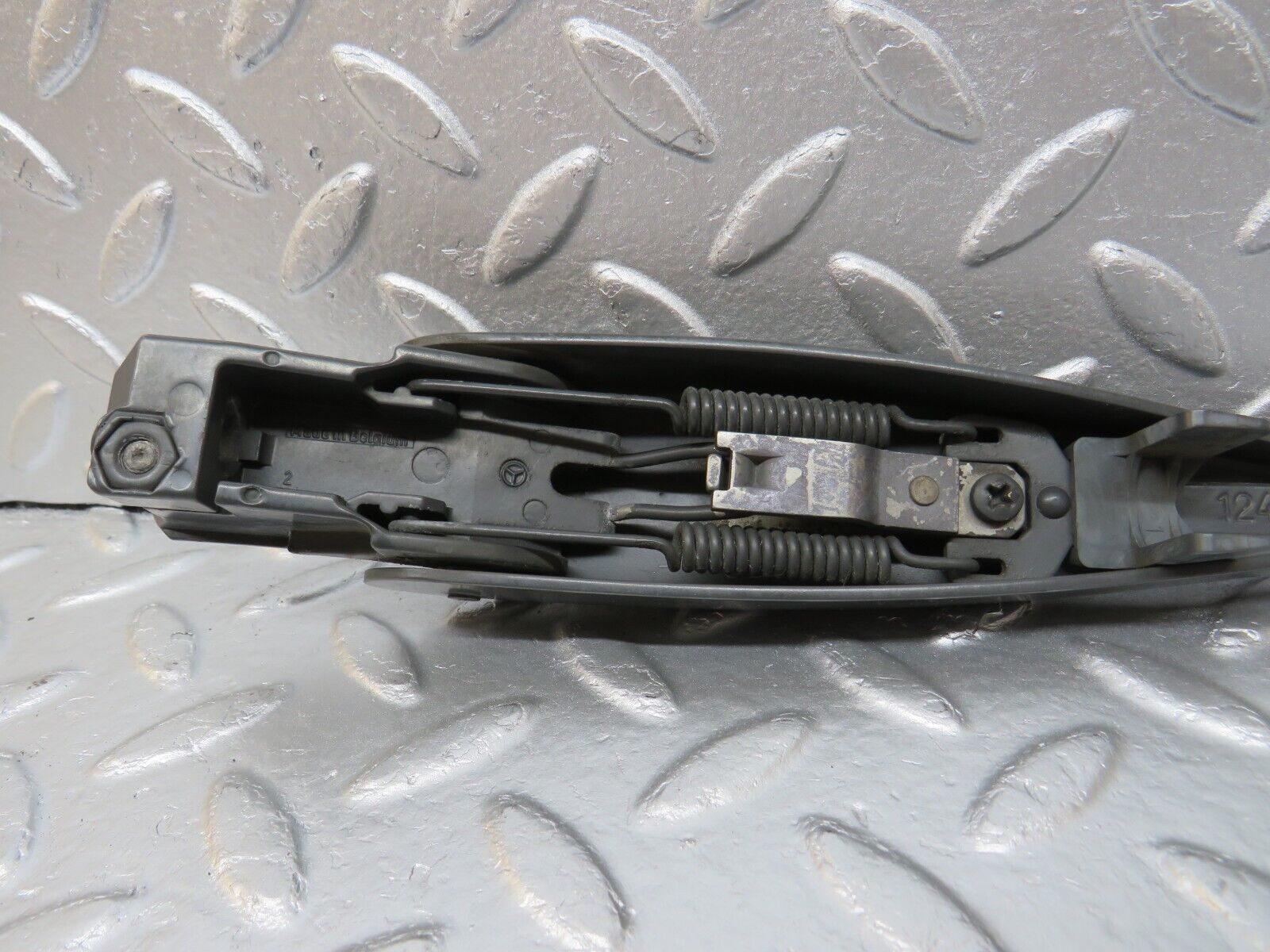 34006 Mercedes-Benz W124 260E Wiper Arm Bosch
