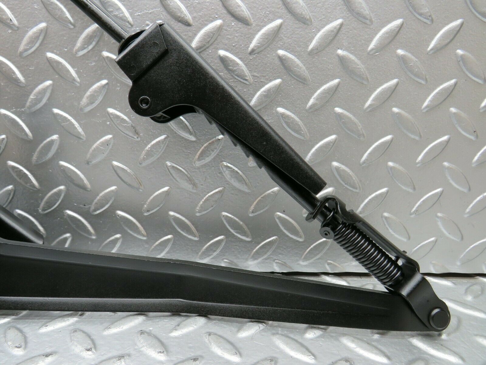 23061 Mercedes-Benz C123 230CE Coupe Handbrake Regulator