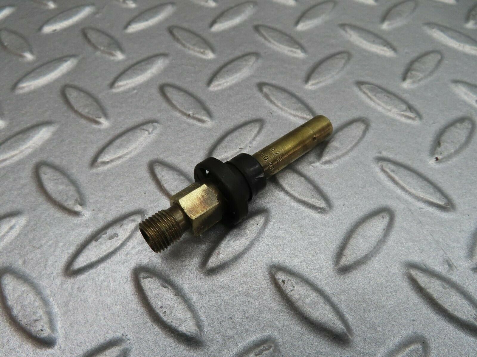 12171 Mercedes-Benz R129 300SL Coupe Fuel Injector 0437502054