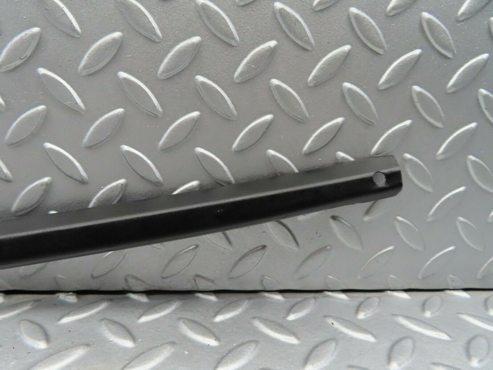 7068 Mercedes-Benz C107 350SLC Coupe Front Bumper Trim