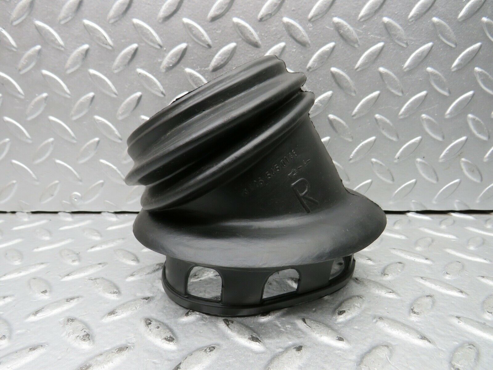 21761 Mercedes-Benz W126 300SE Fuse Box Rubber Grommet 1265450146