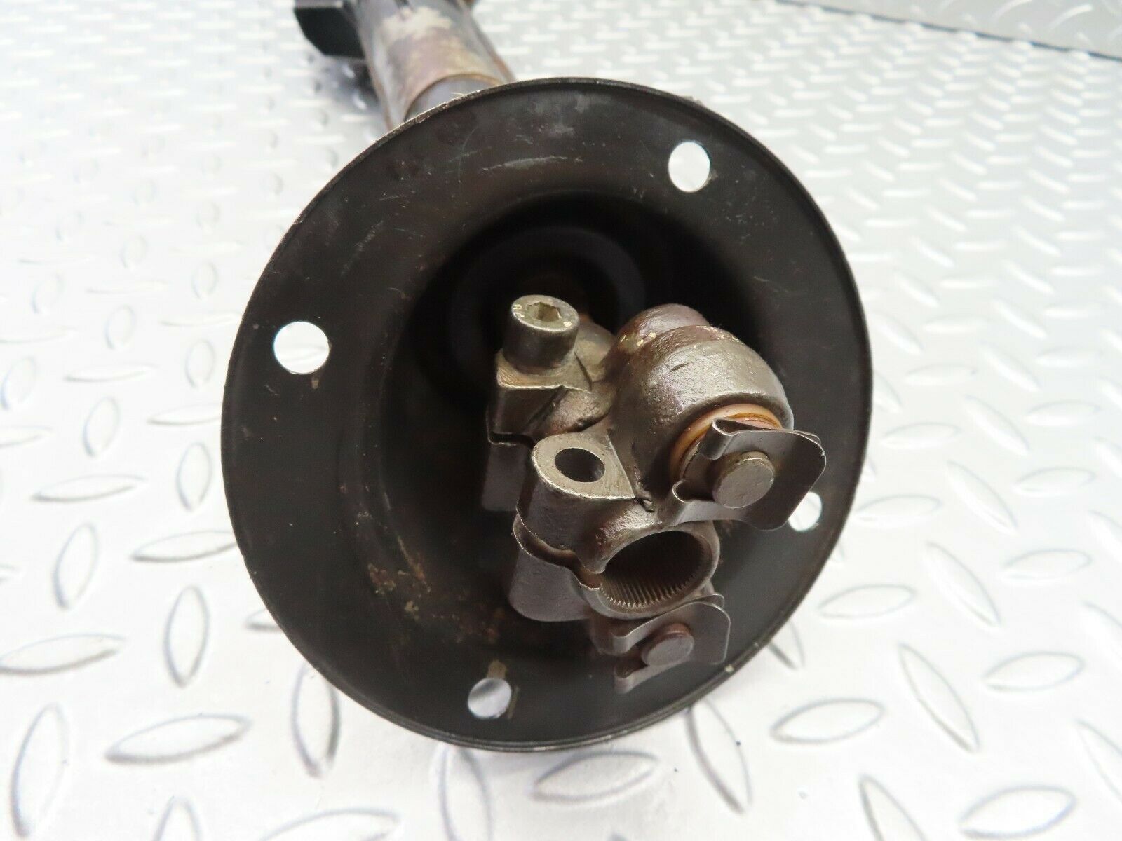 7142 Mercedes-Benz C107 350SLC Coupe Steering Column