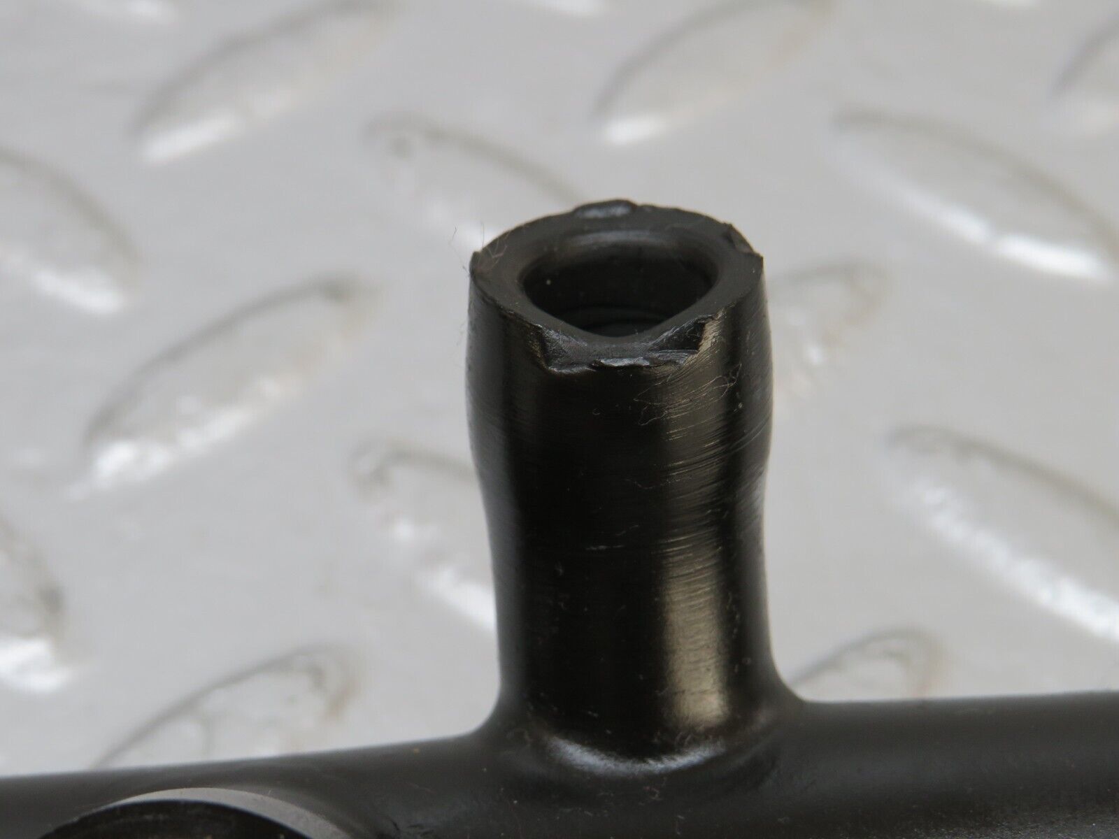 34455 Mercedes-Benz C126 380SEC Coupe Air Intake Breather Hose Pipe 1160940982