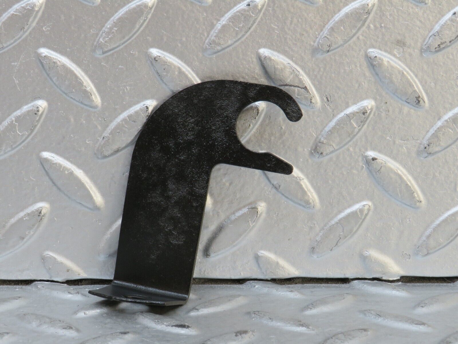 28127 Mercedes-Benz W123 280E Brake Hose Bracket Holder