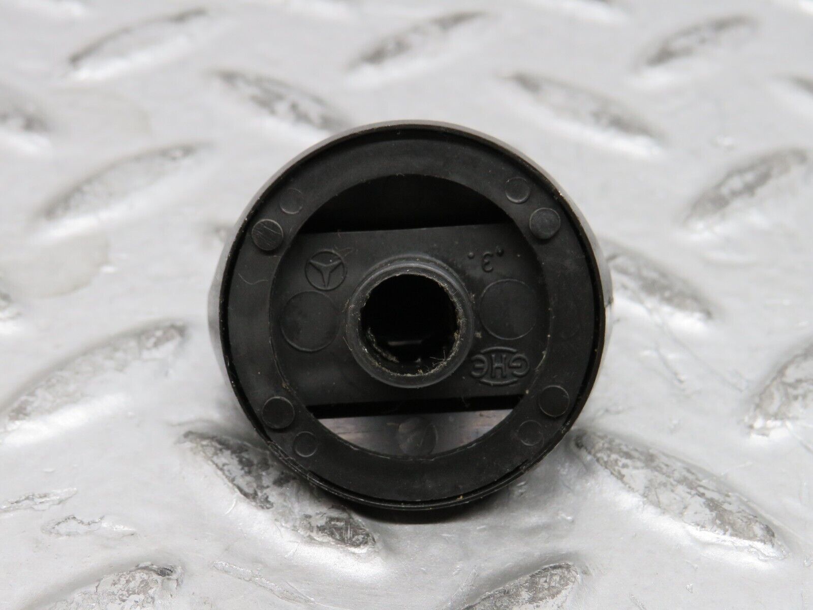 28304 Mercedes-Benz S123 240D Wagon Heater Control Knob Set