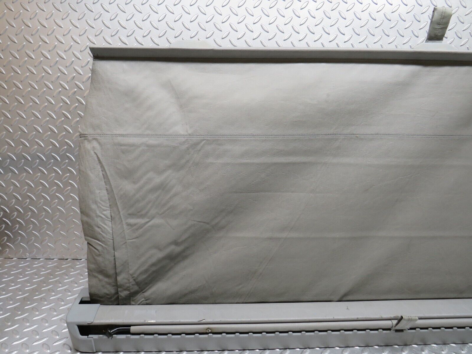 32581 Mercedes-Benz S124 300TE Wagon Trunk Roll Compartment Cover