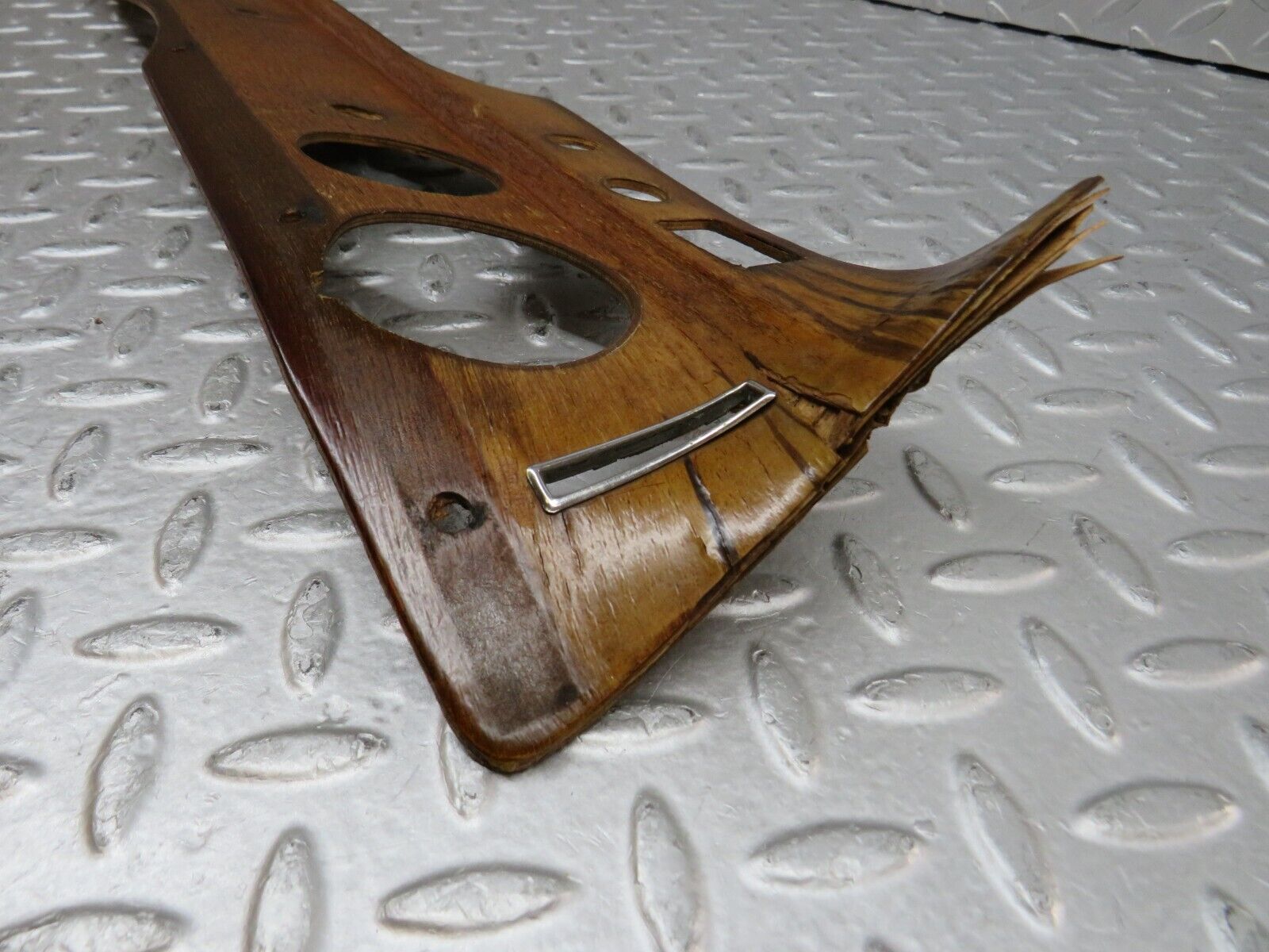 37427 Mercedes-Benz W109 300SEL Dashboard Wood Panel Trim