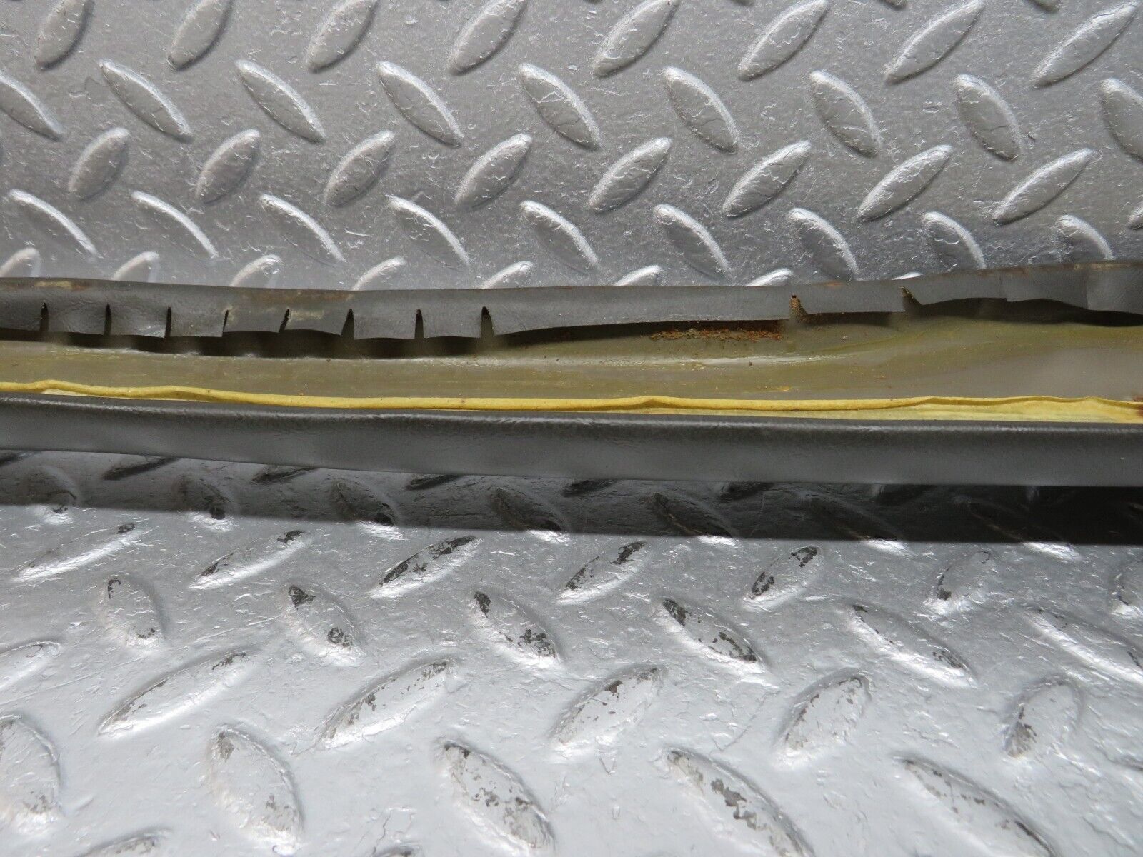 40240 Mercedes-Benz W110 230 B Pillar Cover Right Side