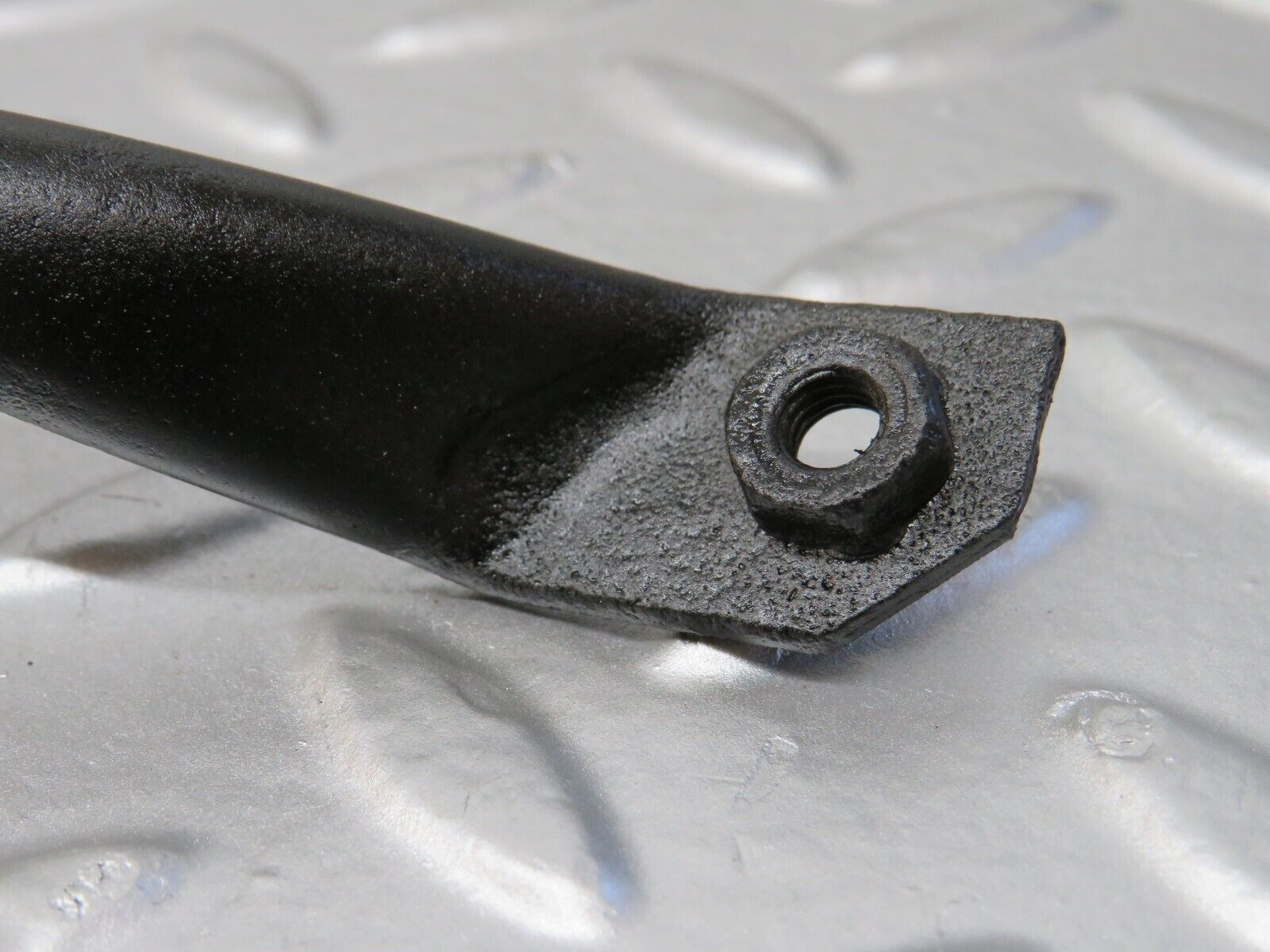 34604 Mercedes-Benz C126 380SEC Coupe Horn Bracket