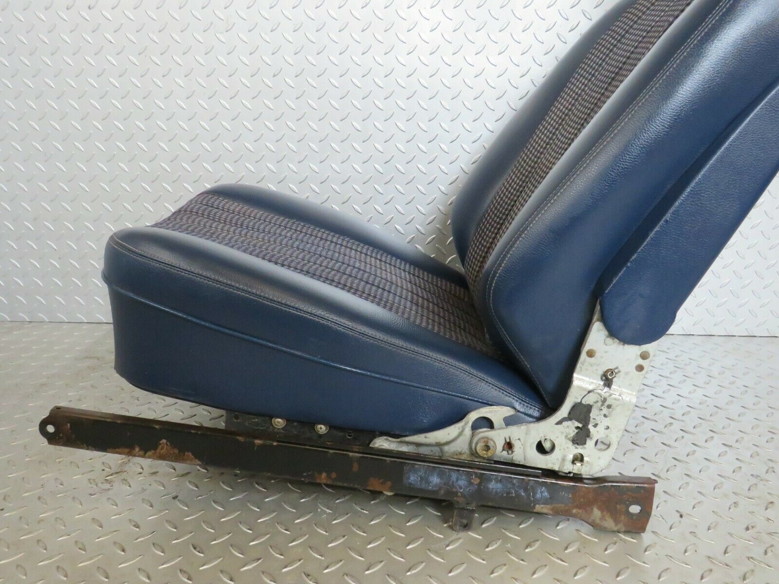 23761 Mercedes-Benz C107 450SLC Coupe Front Left Seat Blue Half Leather