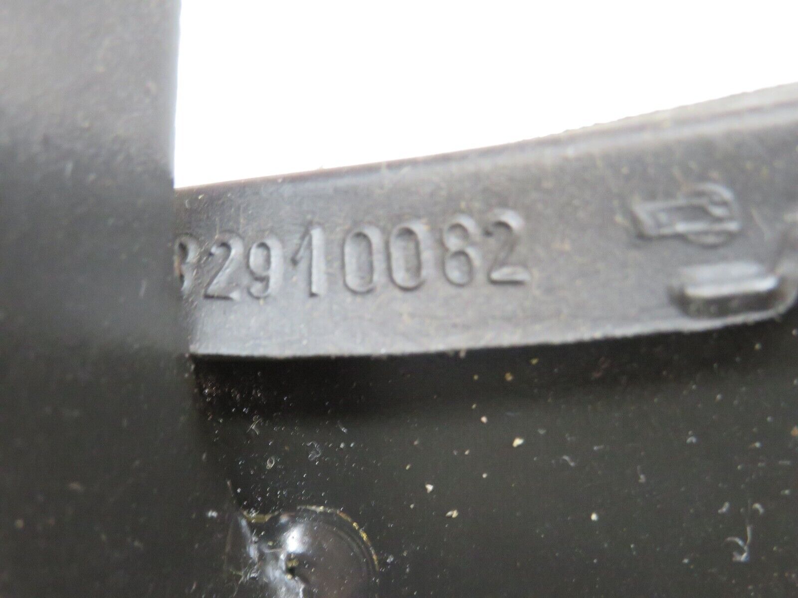 34096 Mercedes-Benz W124 260E Brake Pedal With Rubber 1232910082