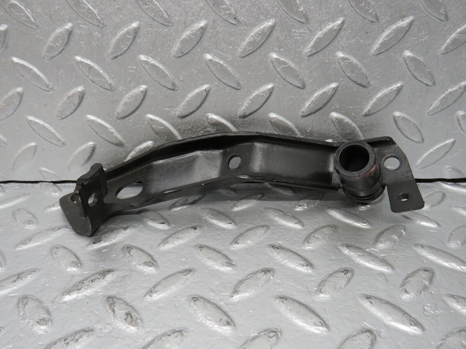 39731 Mercedes-Benz R129 320SL Coupe Engine Lifting Eyes Hooks