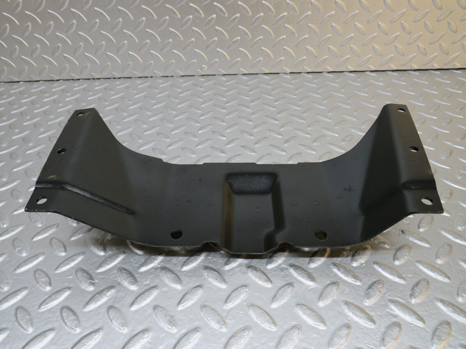 32240 Mercedes-Benz C107 350SLC Coupe Gearbox Mount Bracket