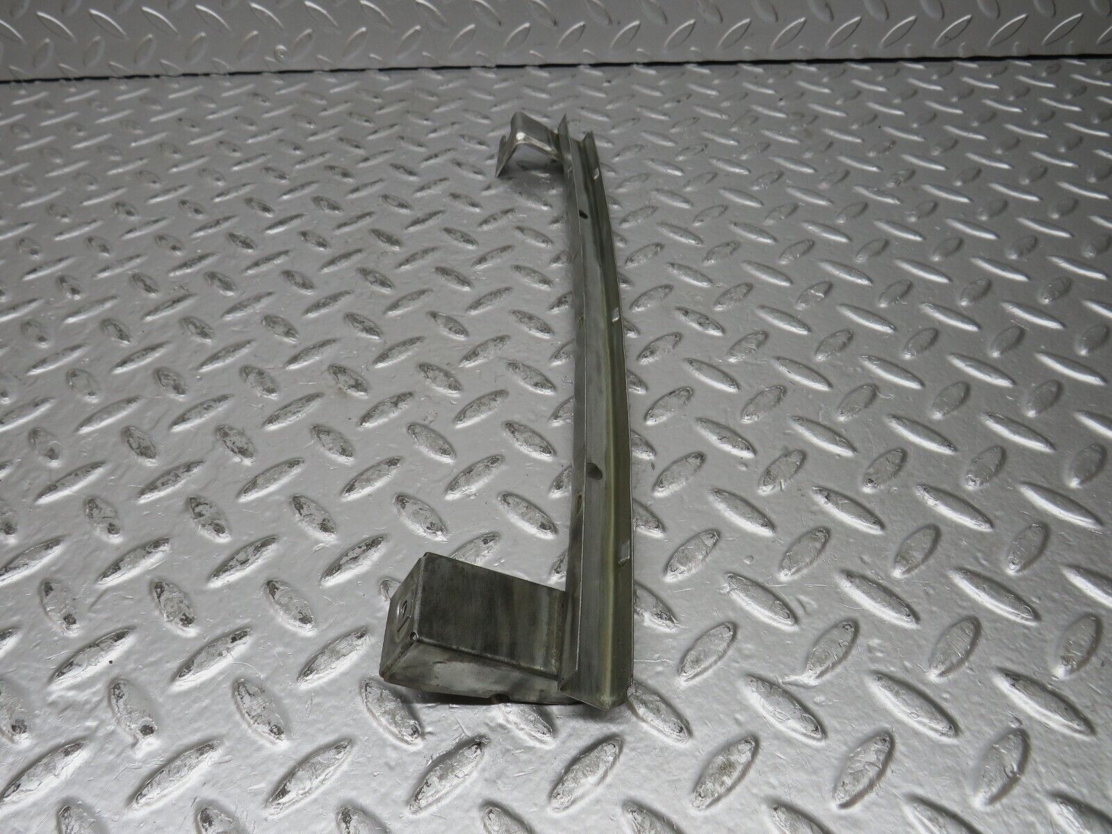 32084 Mercedes-Benz W123 230E Rear Left Window Channel