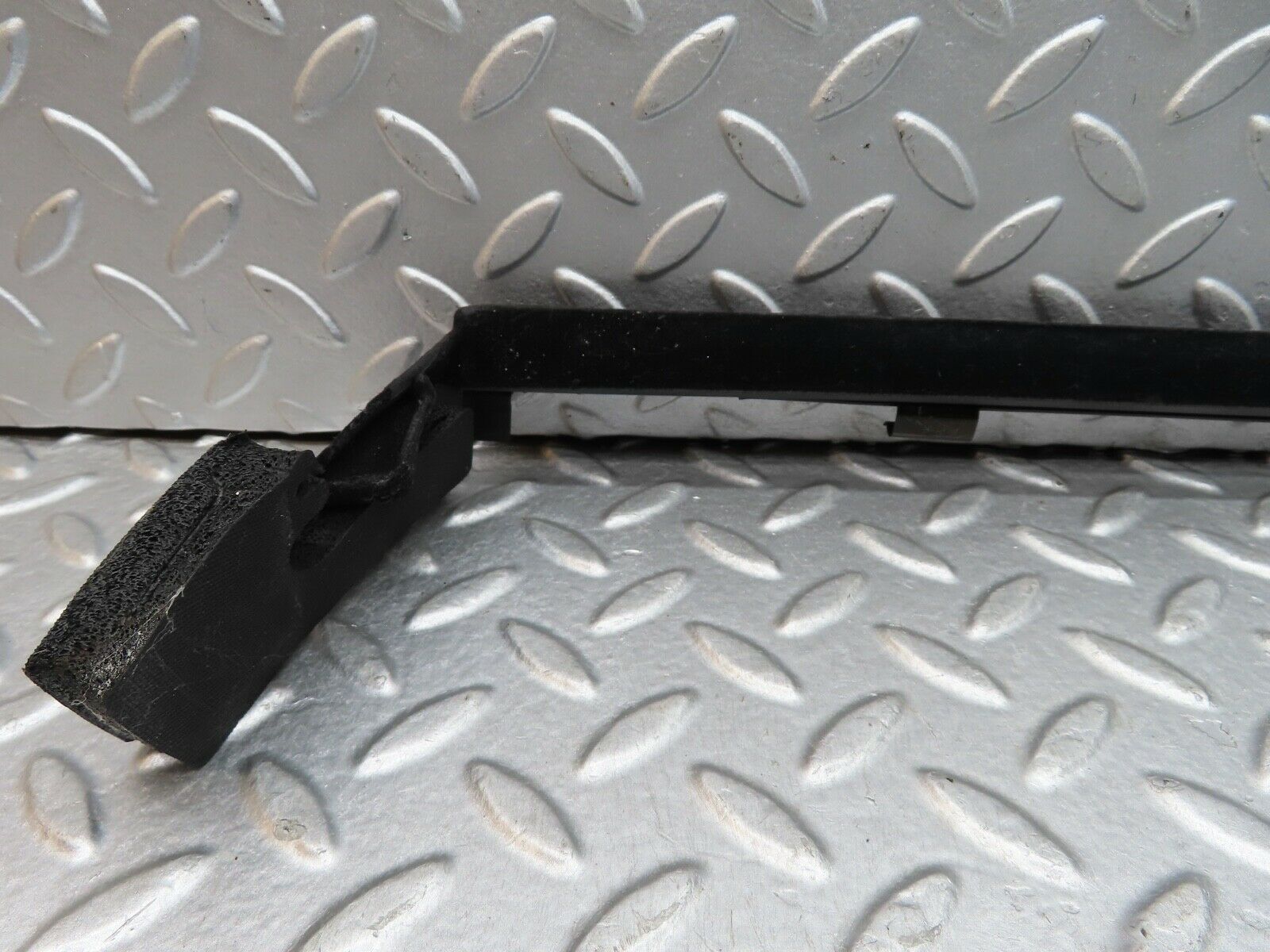 19739 Mercedes-Benz C140 CL420 Coupe Right Door Inner Window Weatherstrip Seal