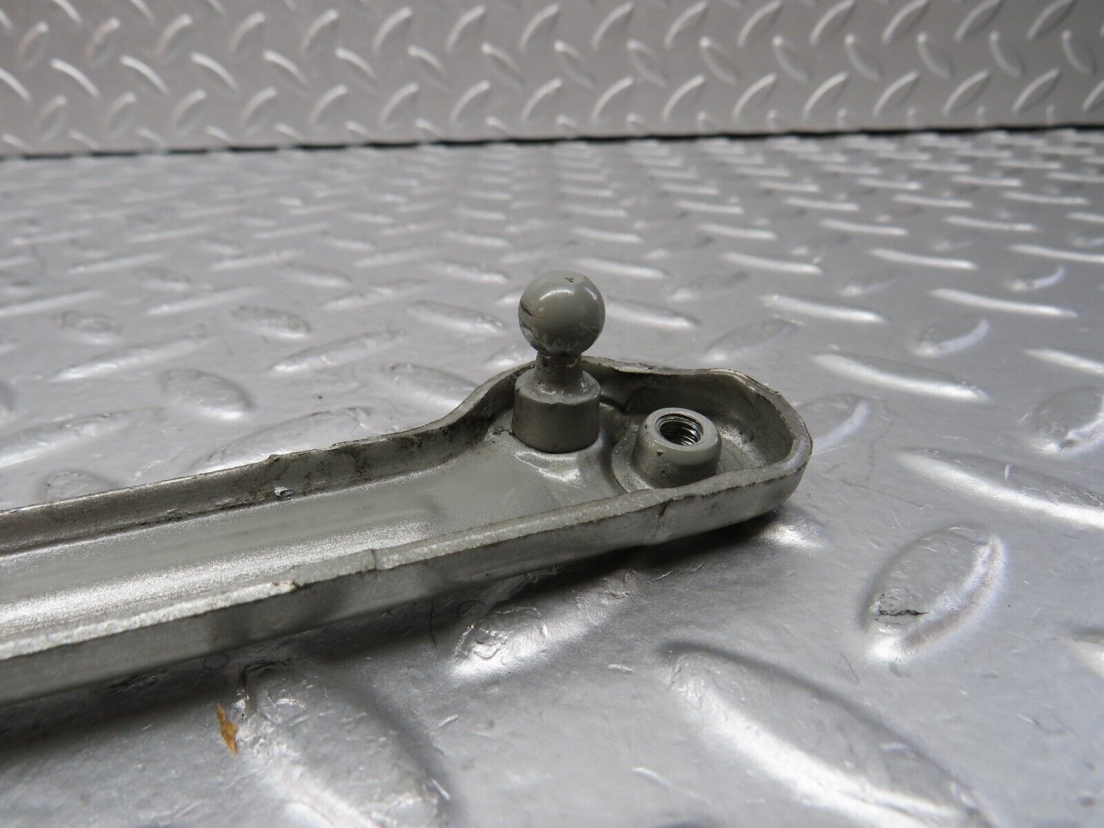 35030 Mercedes-Benz W210 320E Bonnet Hinge Right Side