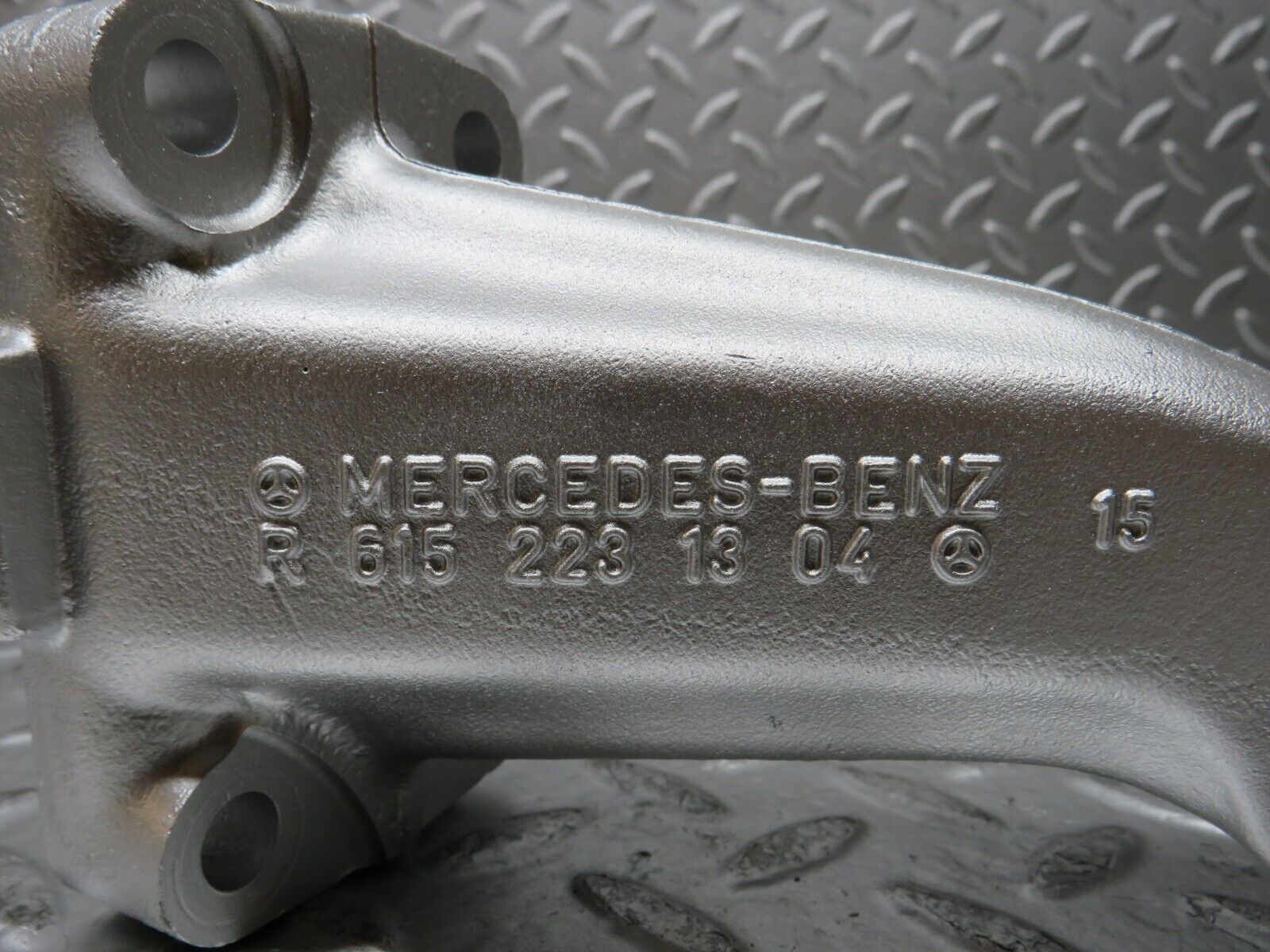 26827 Mercedes-Benz W123 240D Engine Mount Bracket Left Side 6152231304